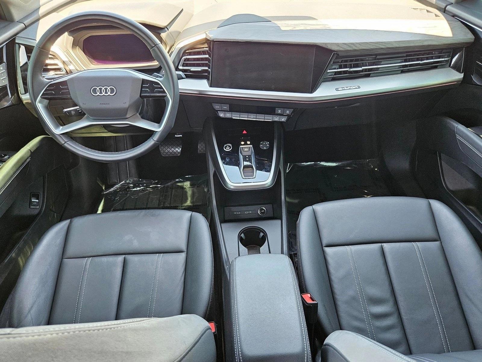 Thumbnail: 2023 Audi Q4 e-tron - 4