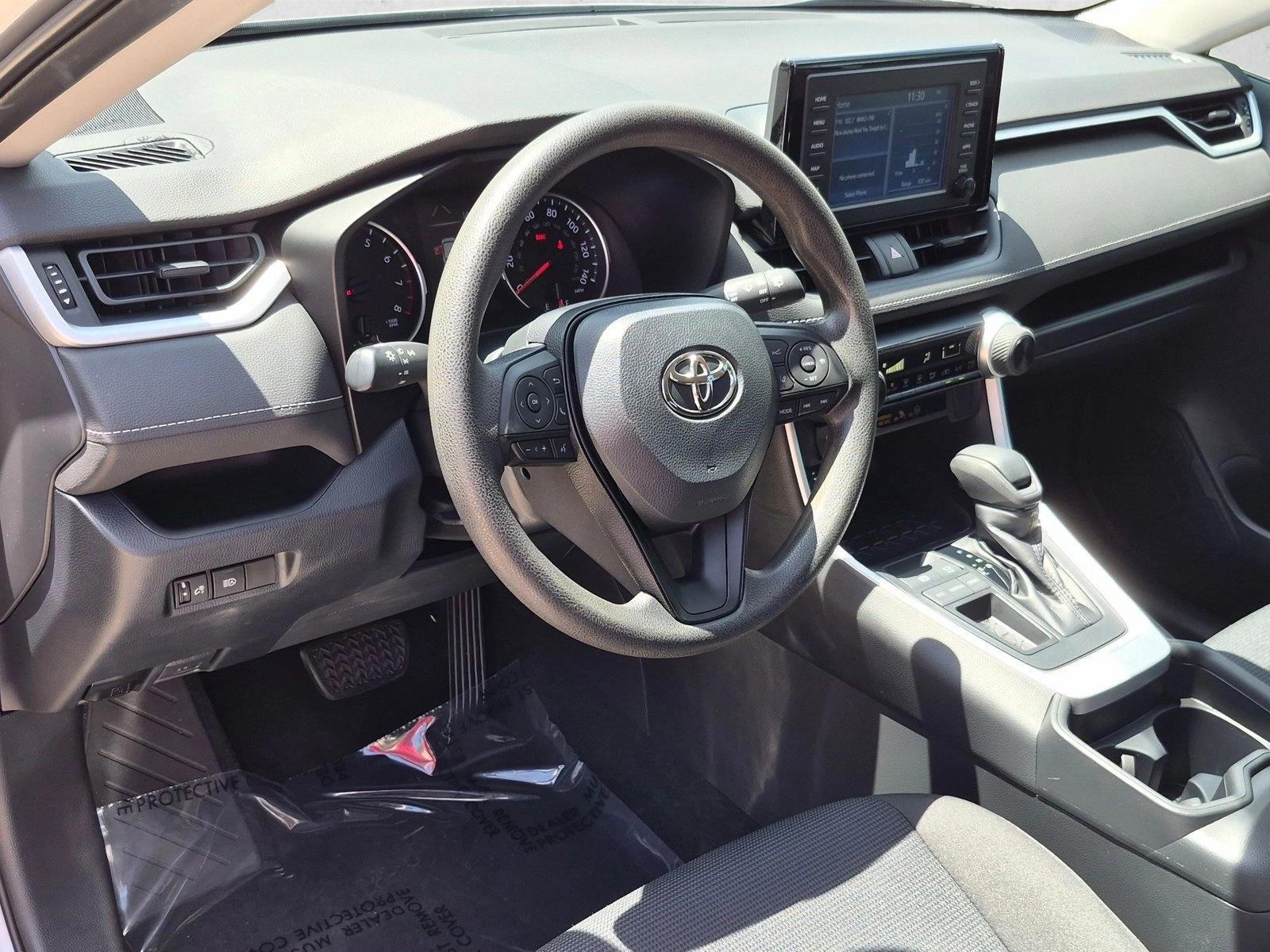 Thumbnail: 2019 Toyota RAV4 - 3