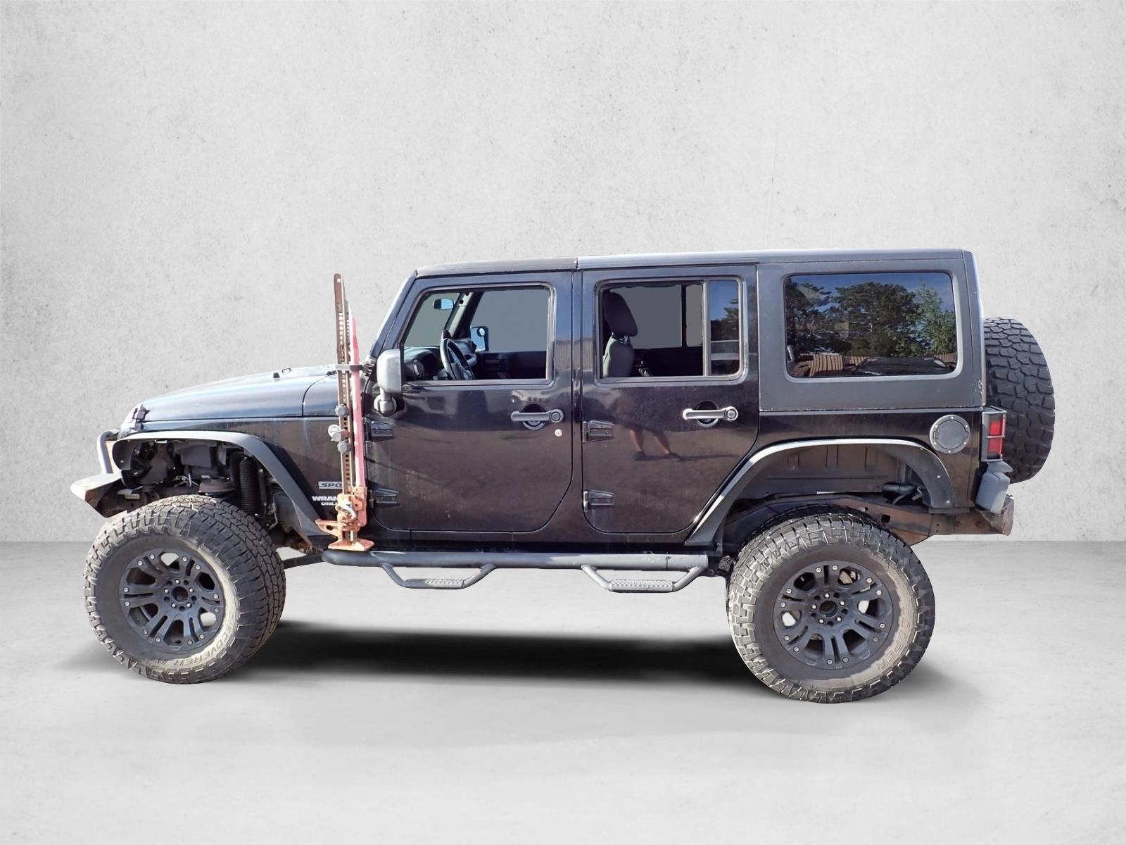 Thumbnail: 2011 Jeep Wrangler - 6