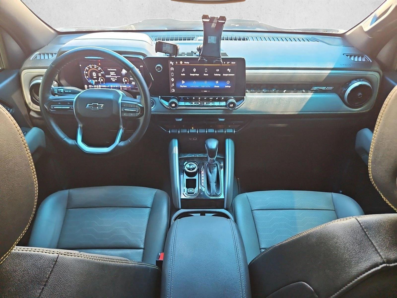 Thumbnail: 2023 Chevrolet Colorado - 4