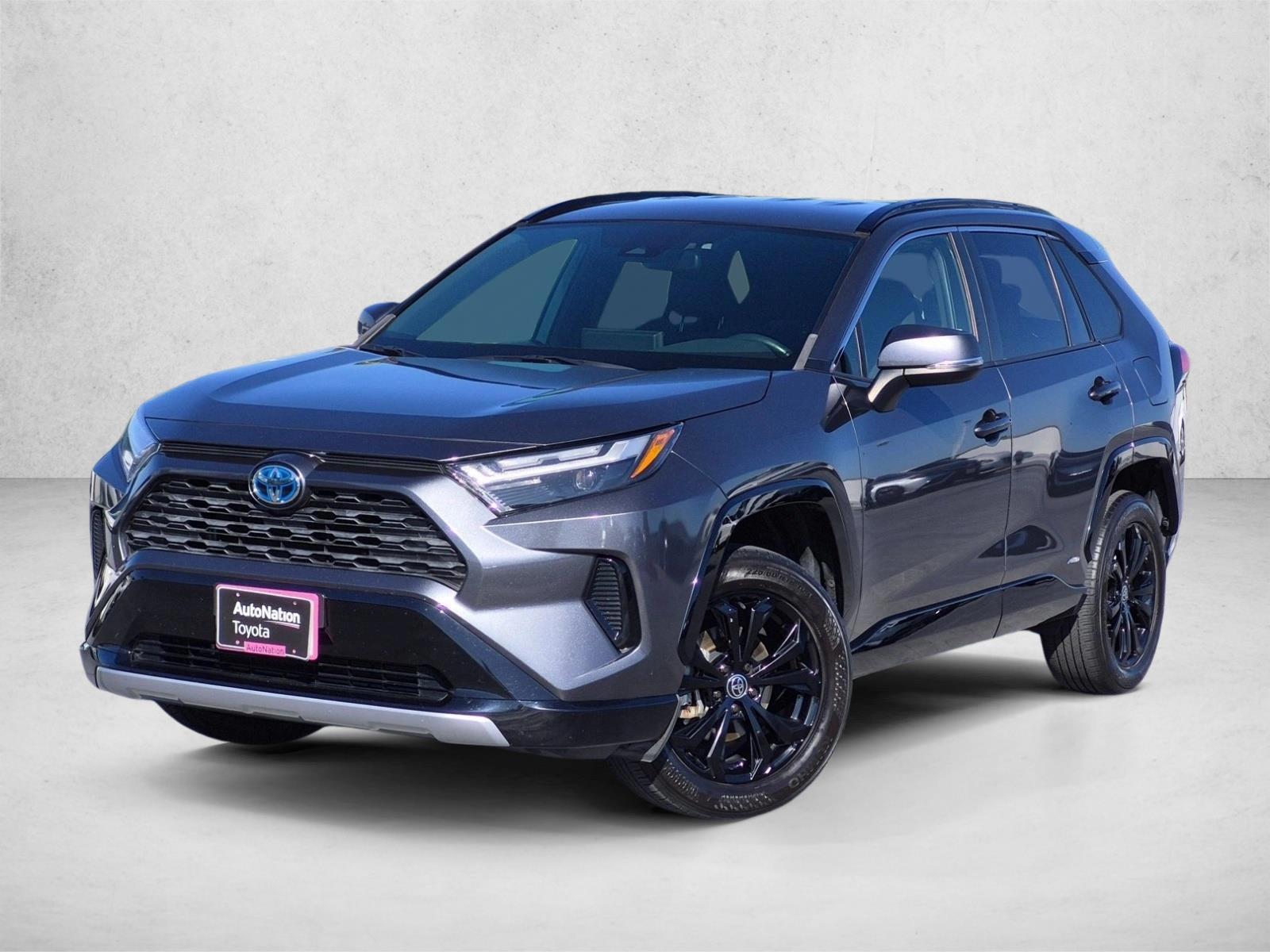 Thumbnail: 2022 Toyota RAV4 - 1