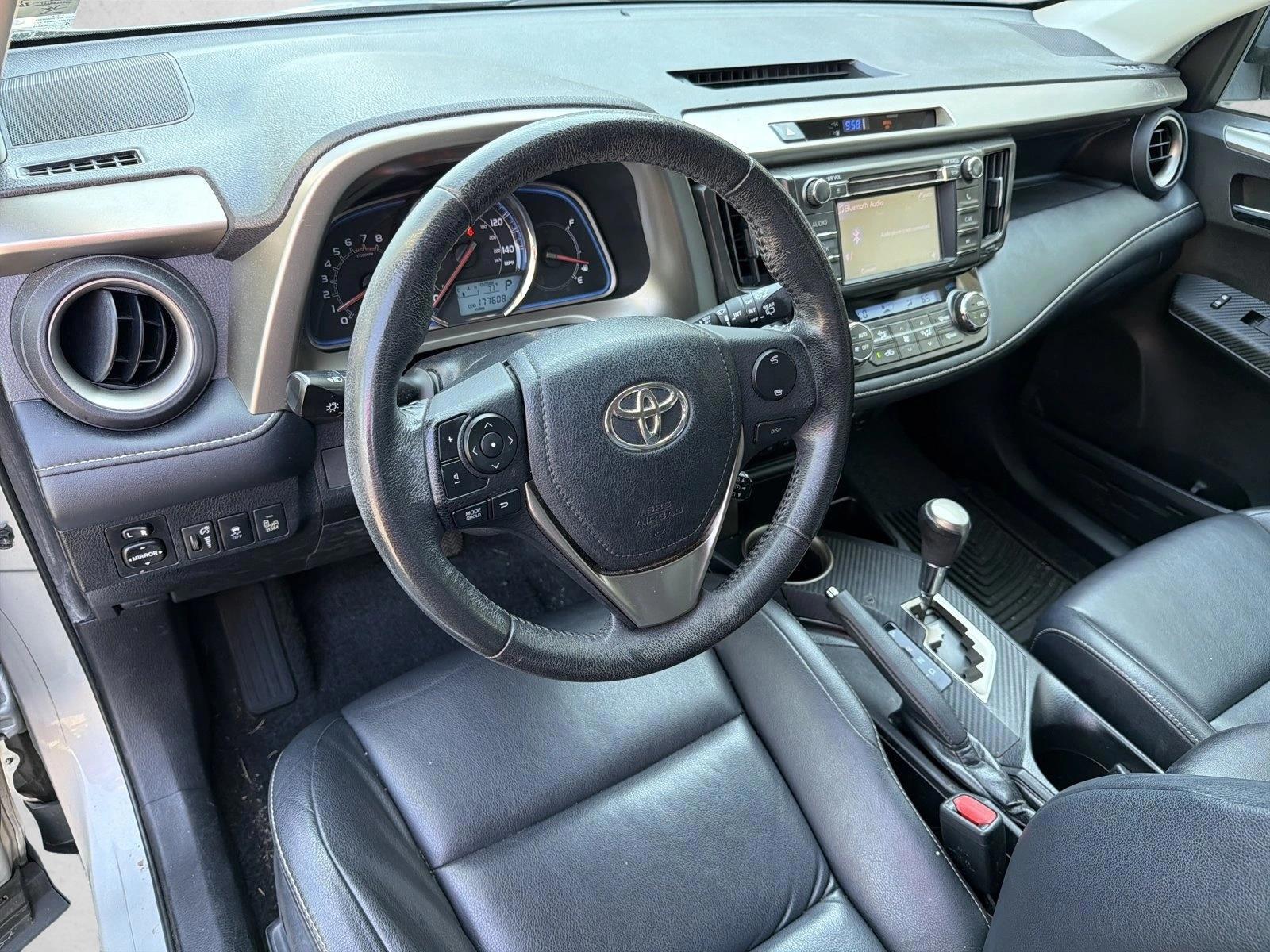 Thumbnail: 2013 Toyota RAV4 - 3
