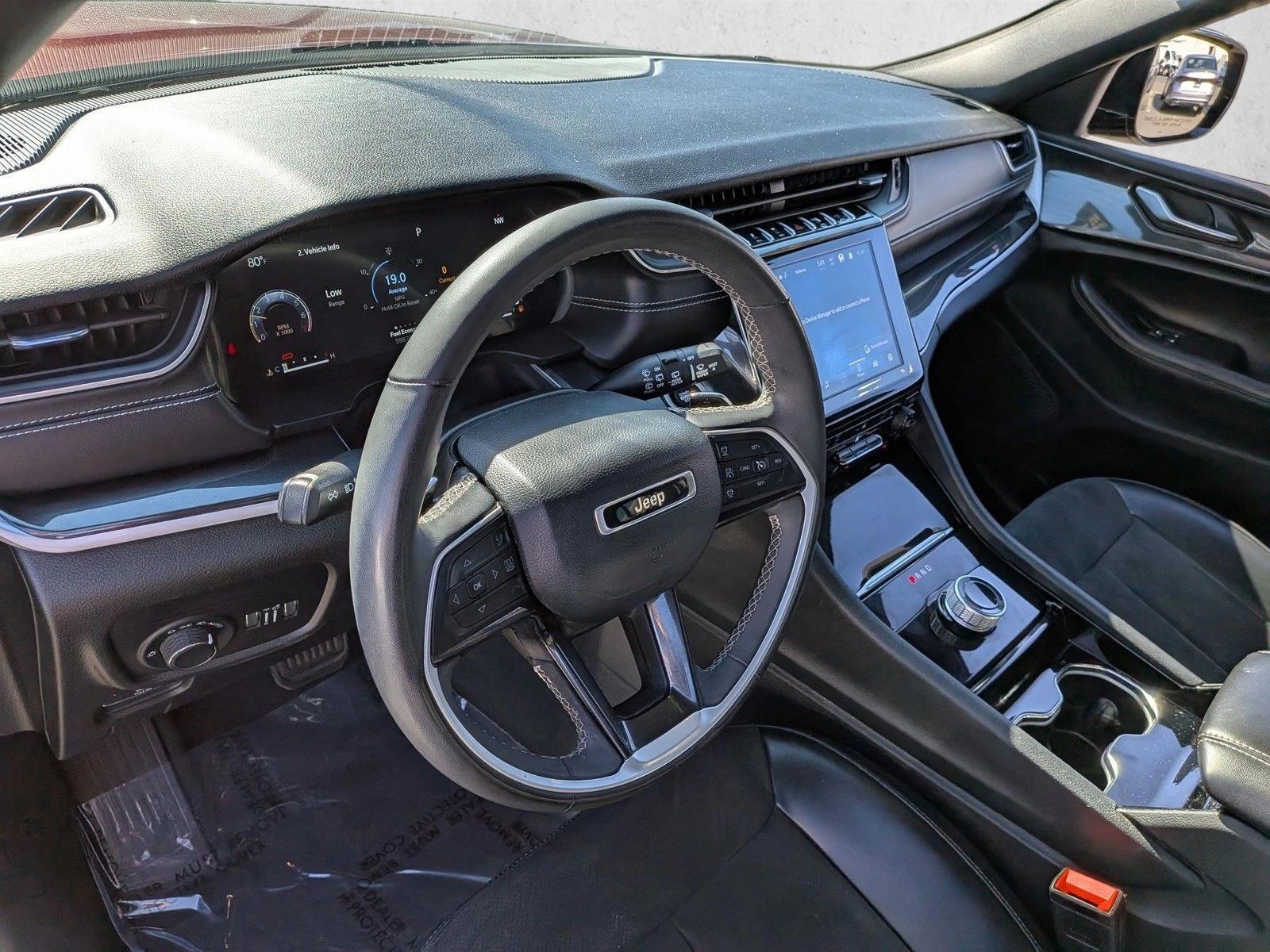 Thumbnail: 2023 Jeep Grand Cherokee L - 3