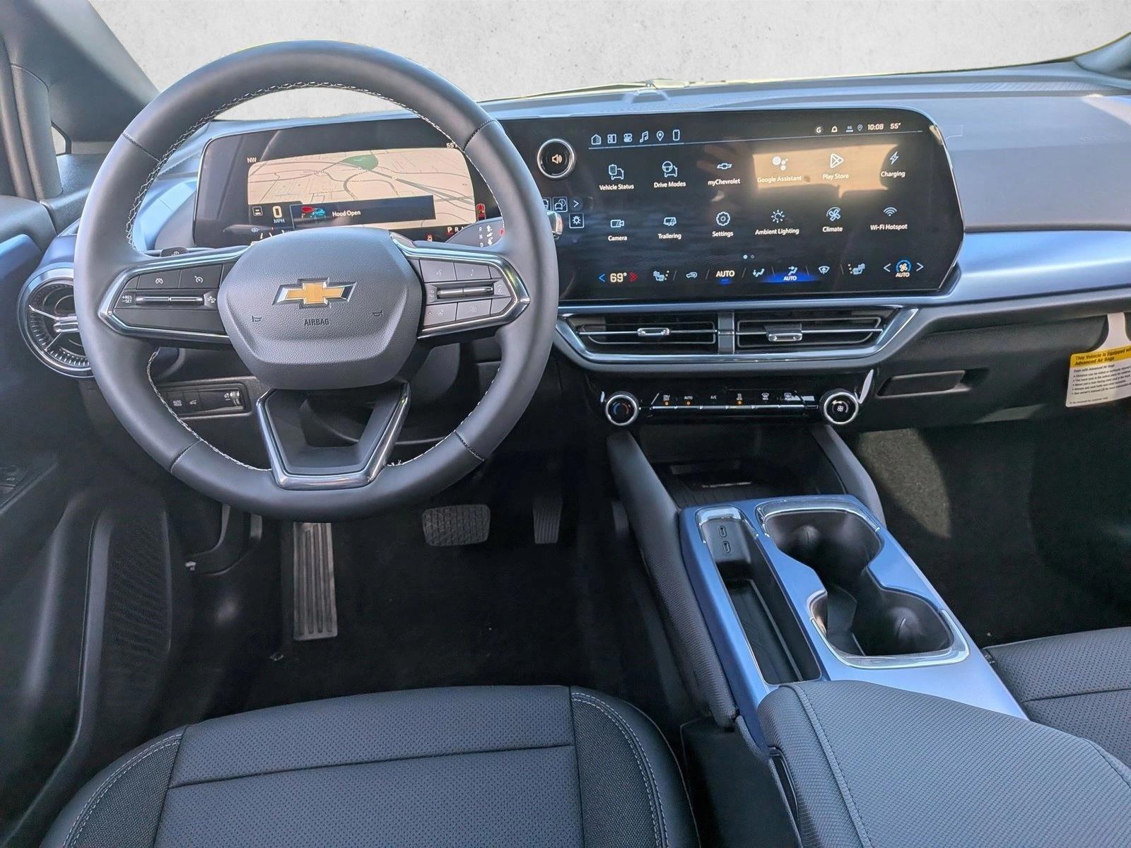 Thumbnail: 2026 Chevrolet Equinox - 3