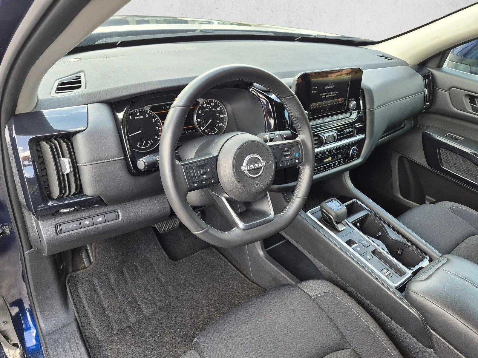 Thumbnail: 2025 Nissan Pathfinder - 3