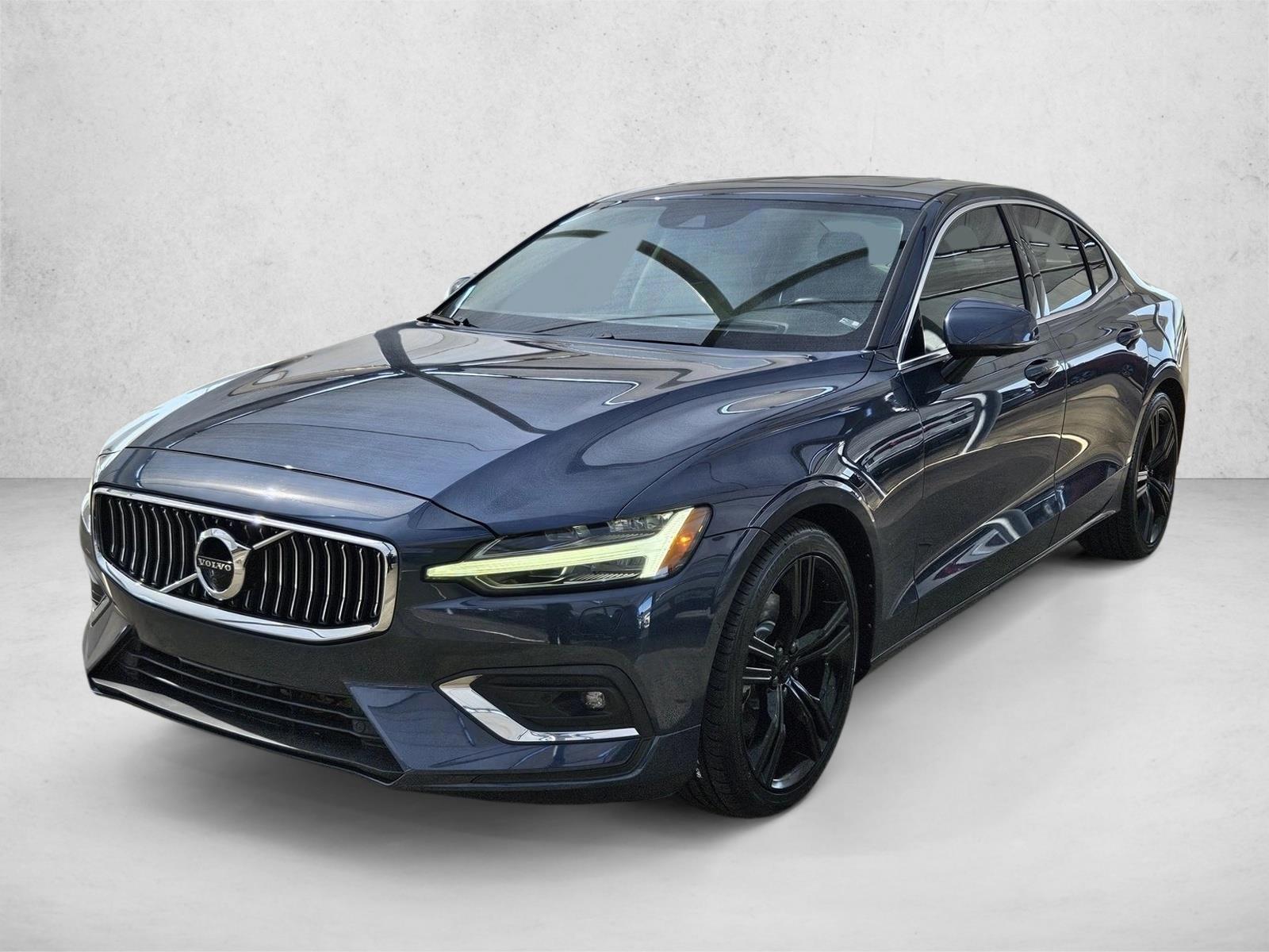 Thumbnail: 2022 Volvo S60 - 1