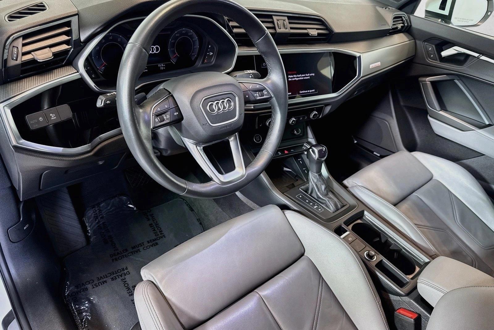 Thumbnail: 2024 Audi Q3 - 3