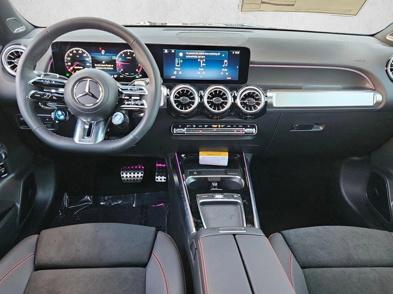 Thumbnail: 2026 Mercedes-Benz GLB - 3