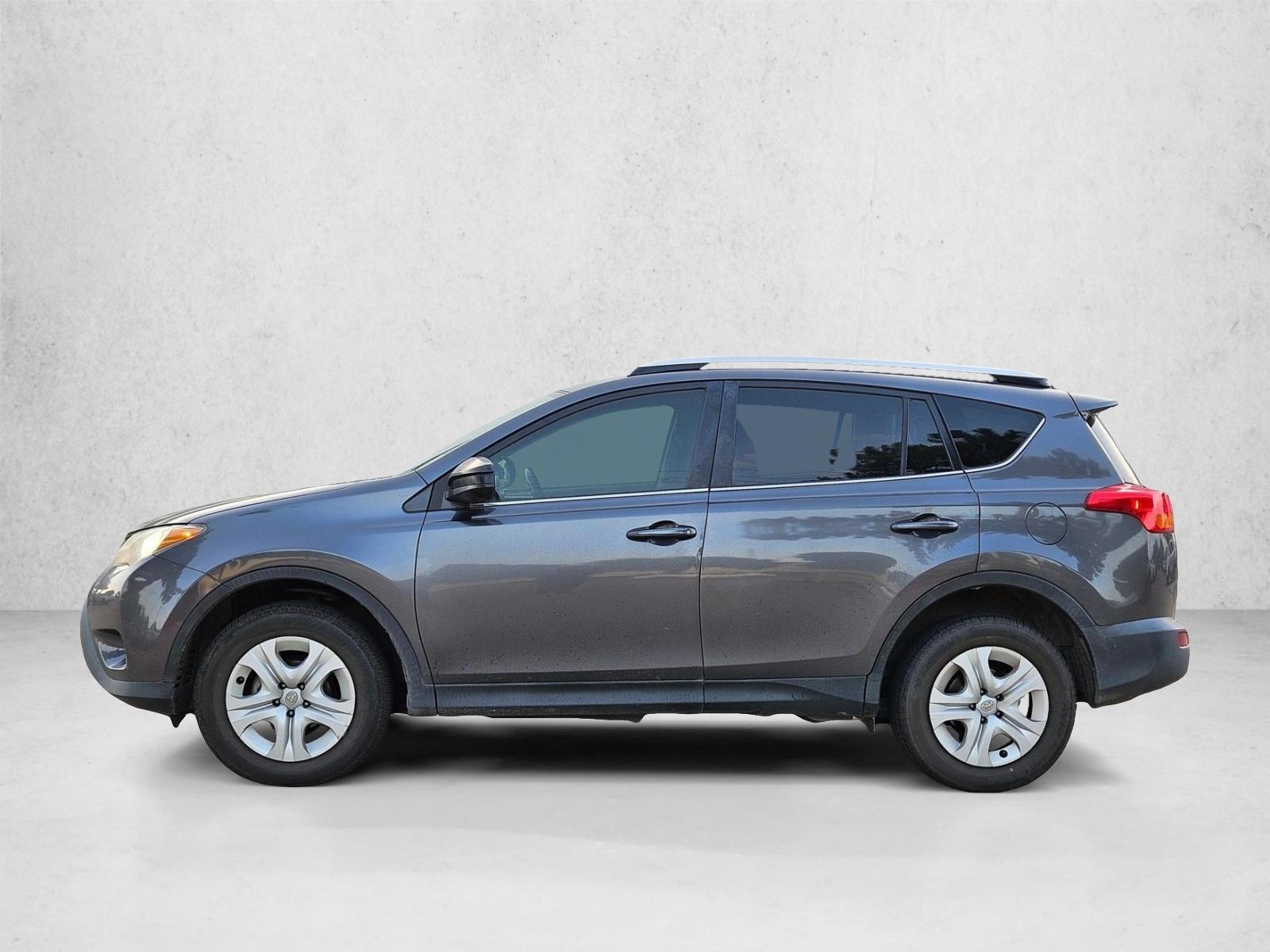 Thumbnail: 2015 Toyota RAV4 - 2