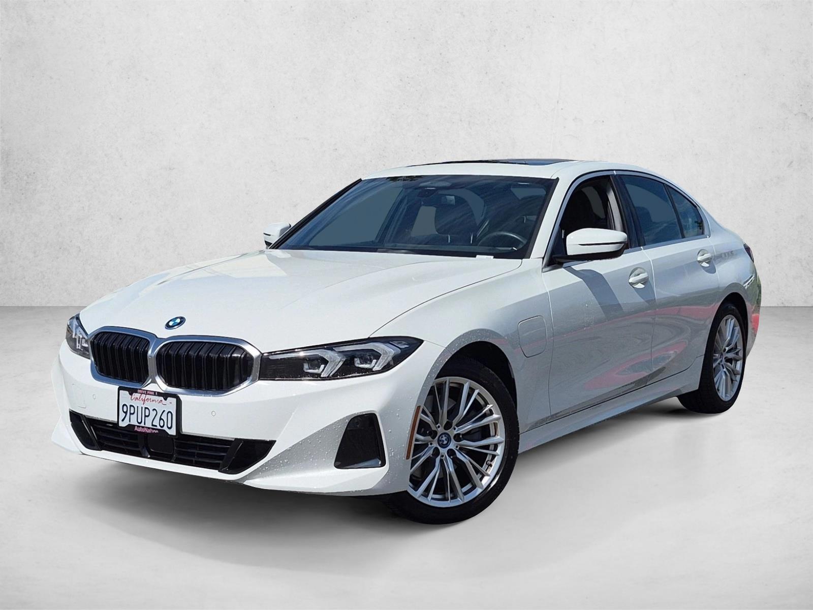 Thumbnail: 2024 BMW 3 Series - 1