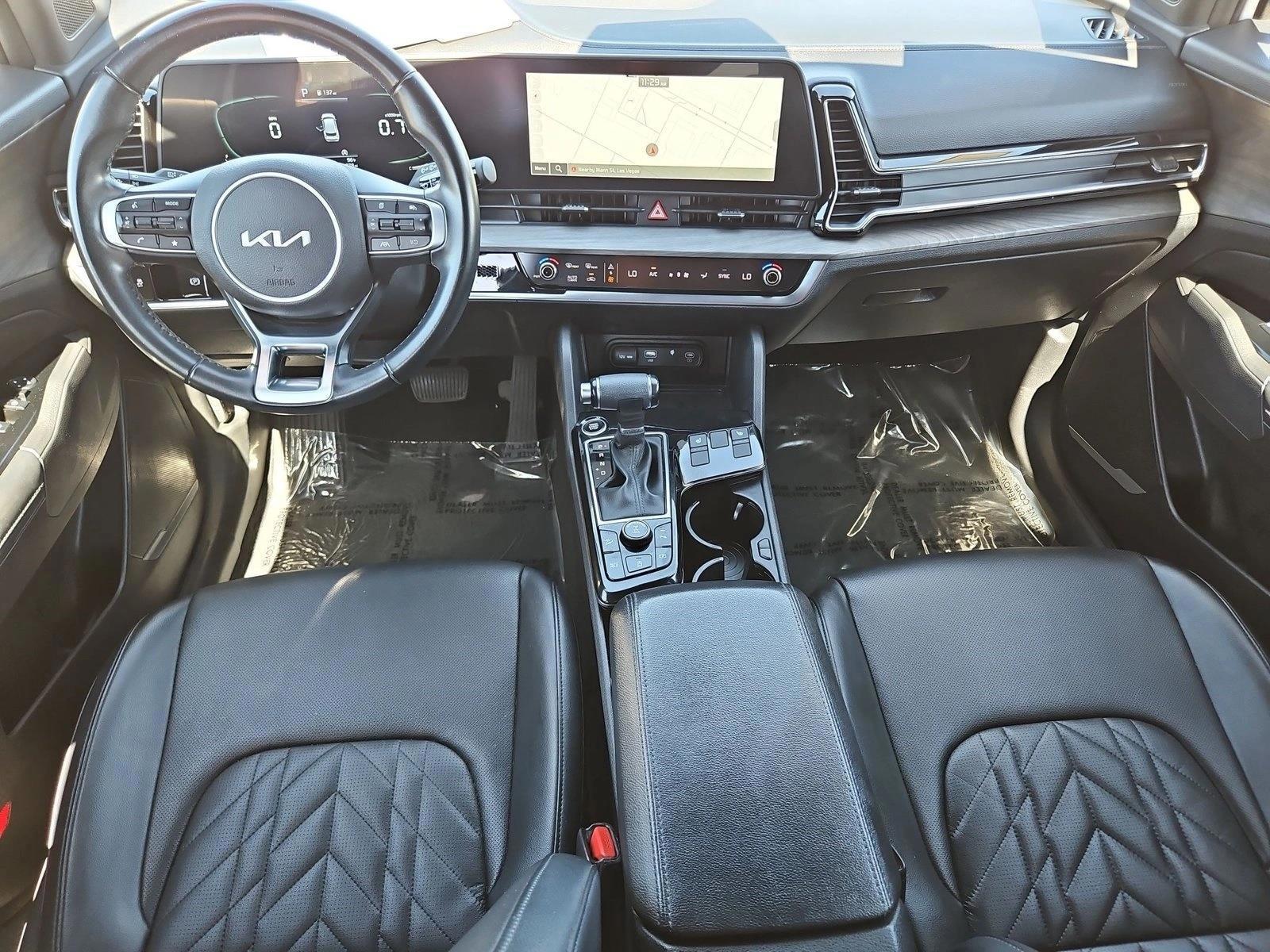 Thumbnail: 2023 Kia Sportage - 3