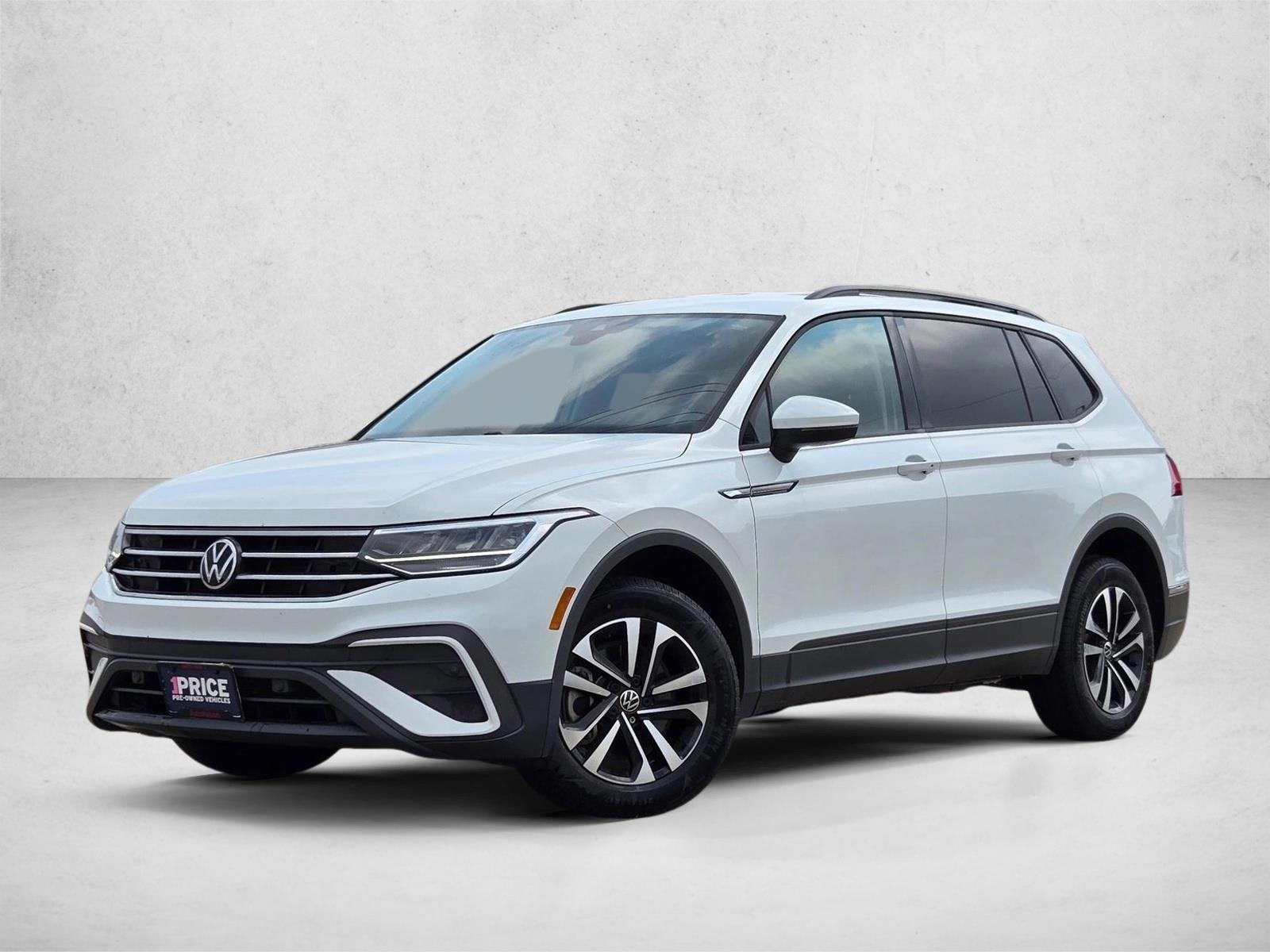 Thumbnail: 2023 Volkswagen Tiguan - 1