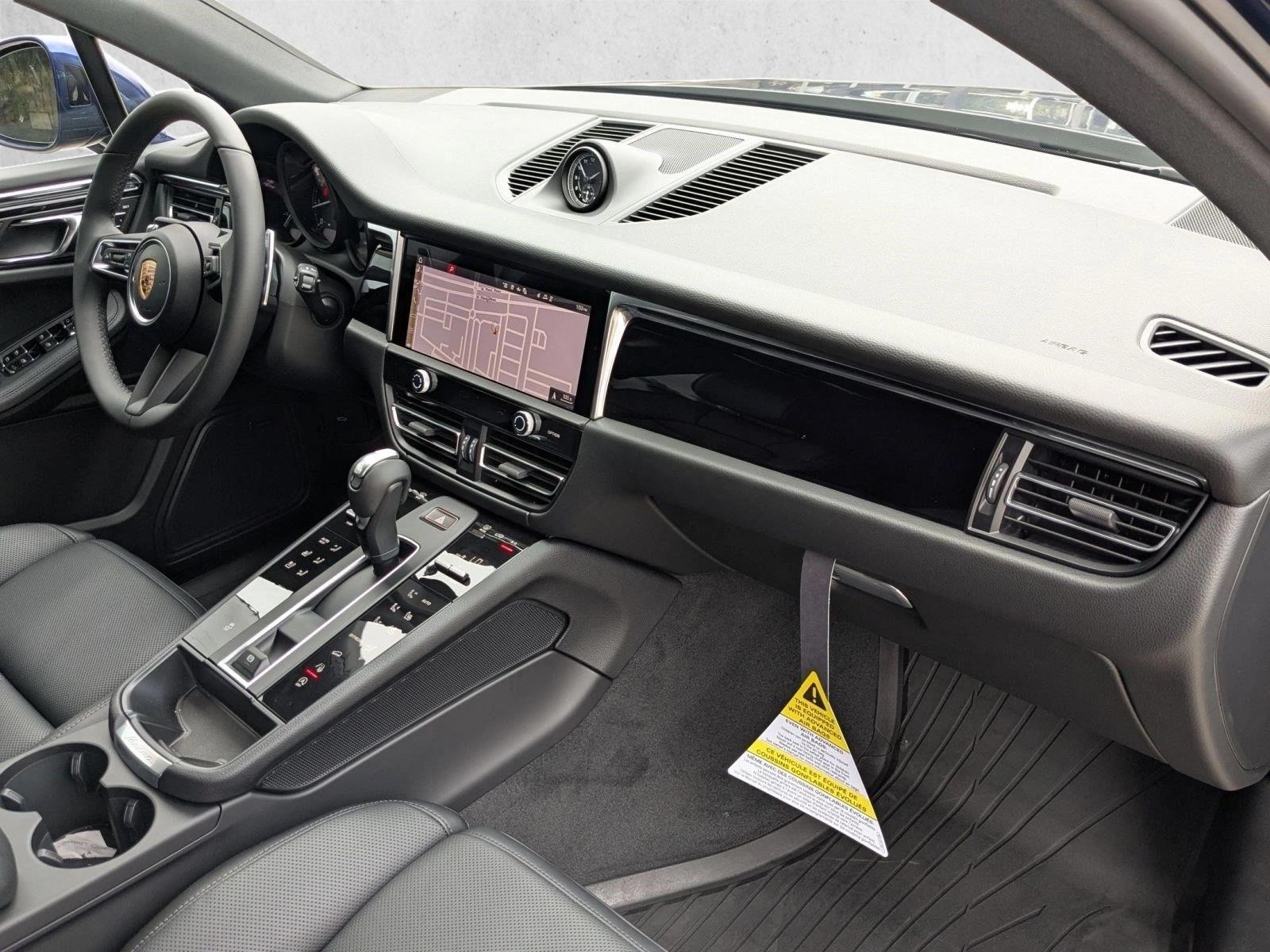 2026 Porsche Macan Base - Photo 26