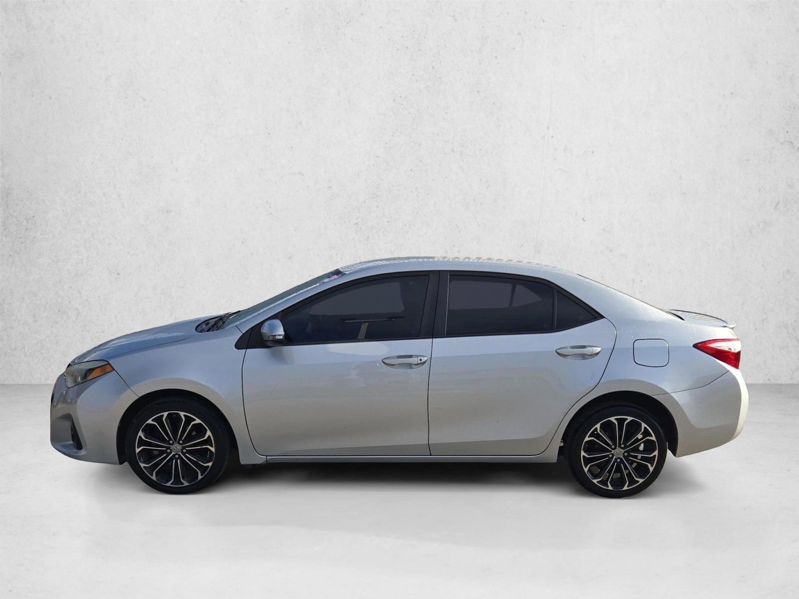 Thumbnail: 2015 Toyota Corolla - 2