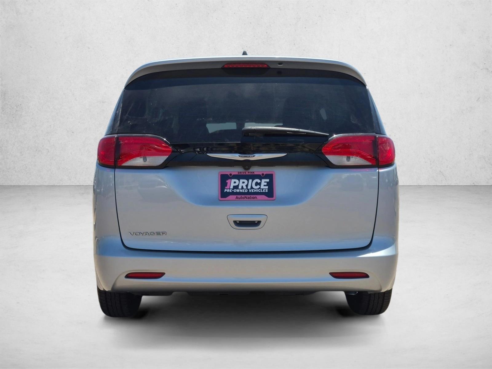 2022 Chrysler Voyager