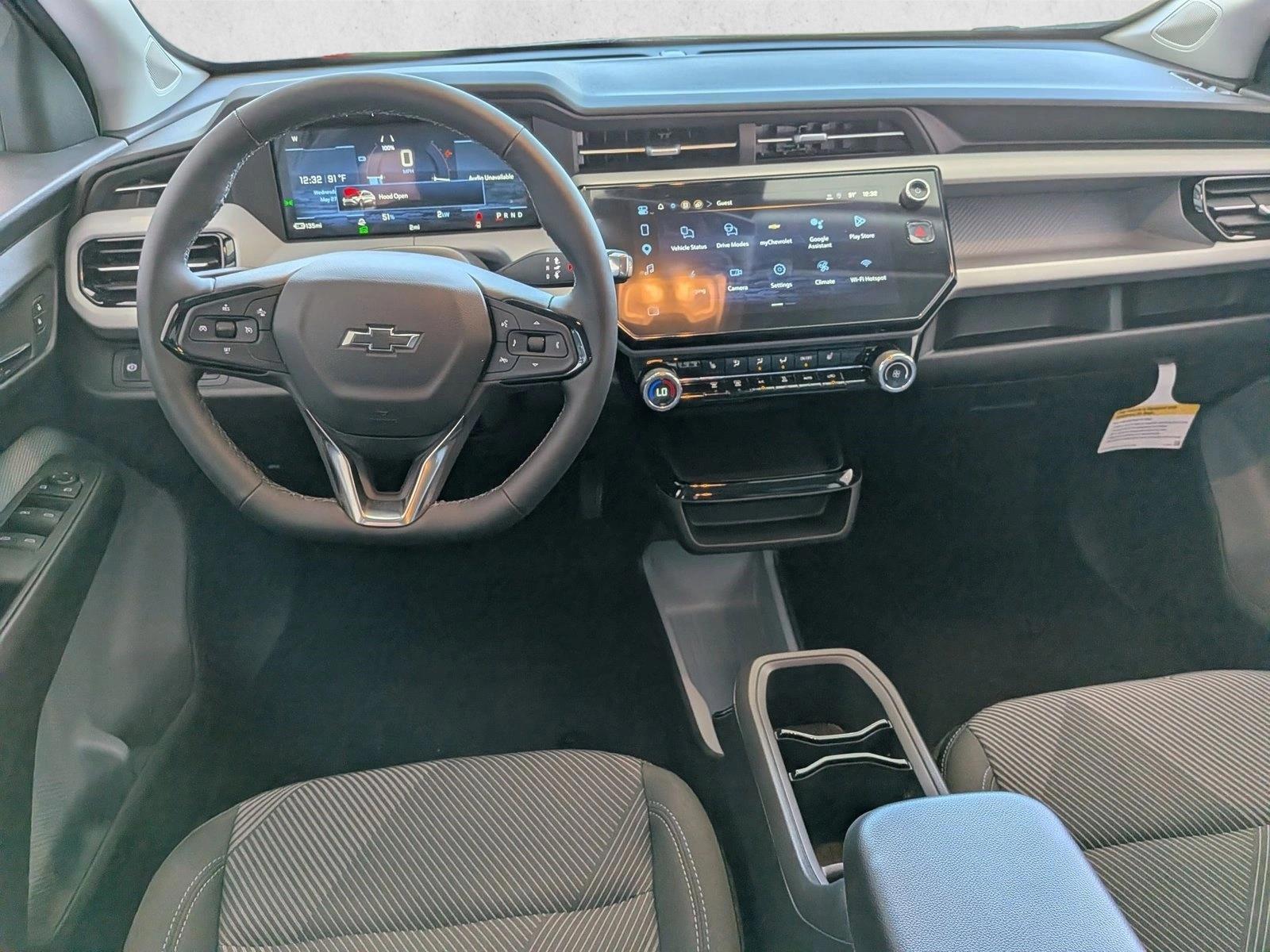 Thumbnail: 2027 Chevrolet Bolt EV - 4
