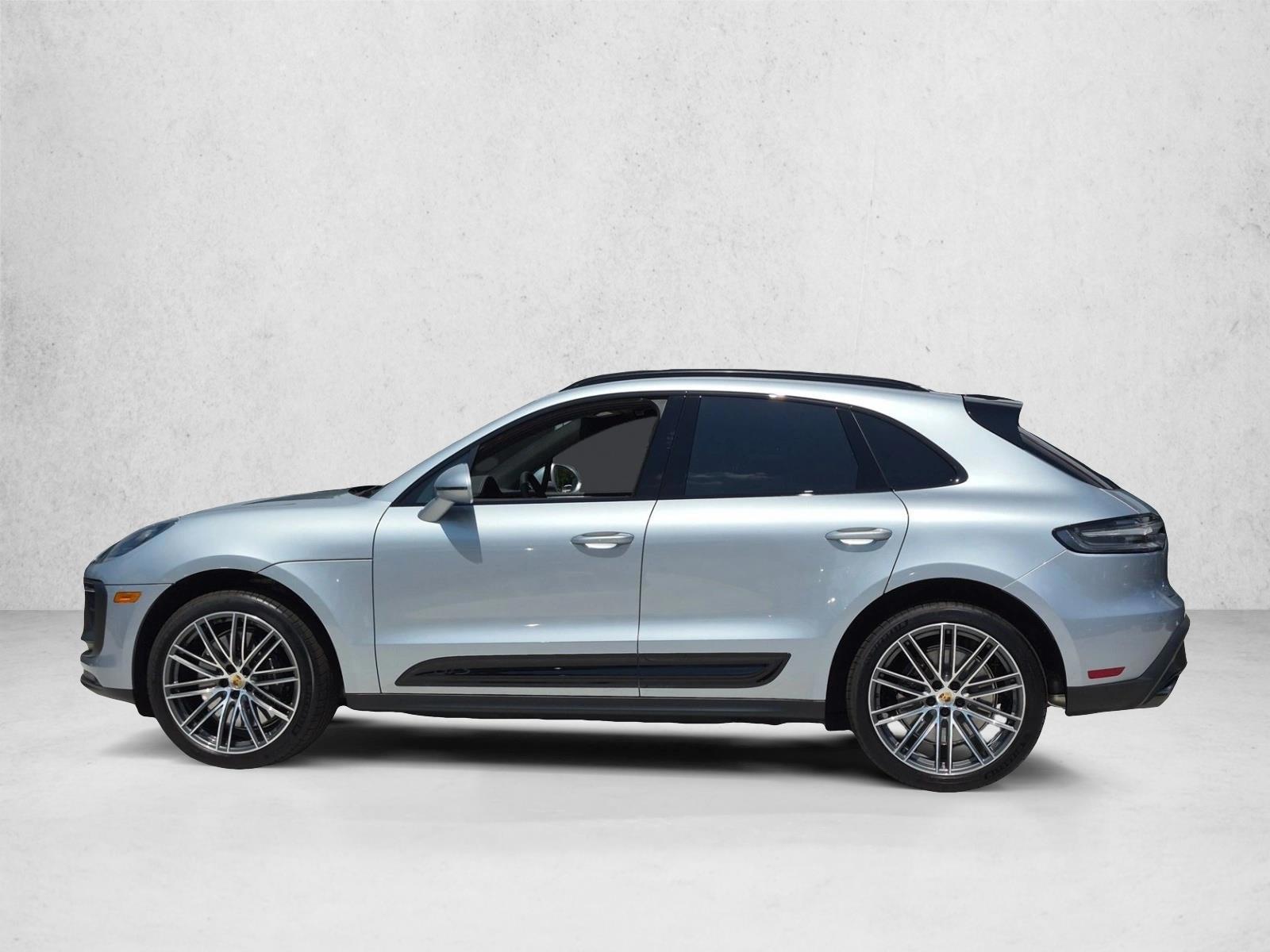 Thumbnail: 2026 Porsche Macan - 2