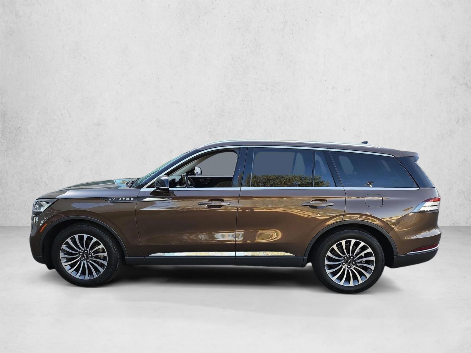 Thumbnail: 2022 Lincoln Aviator - 2