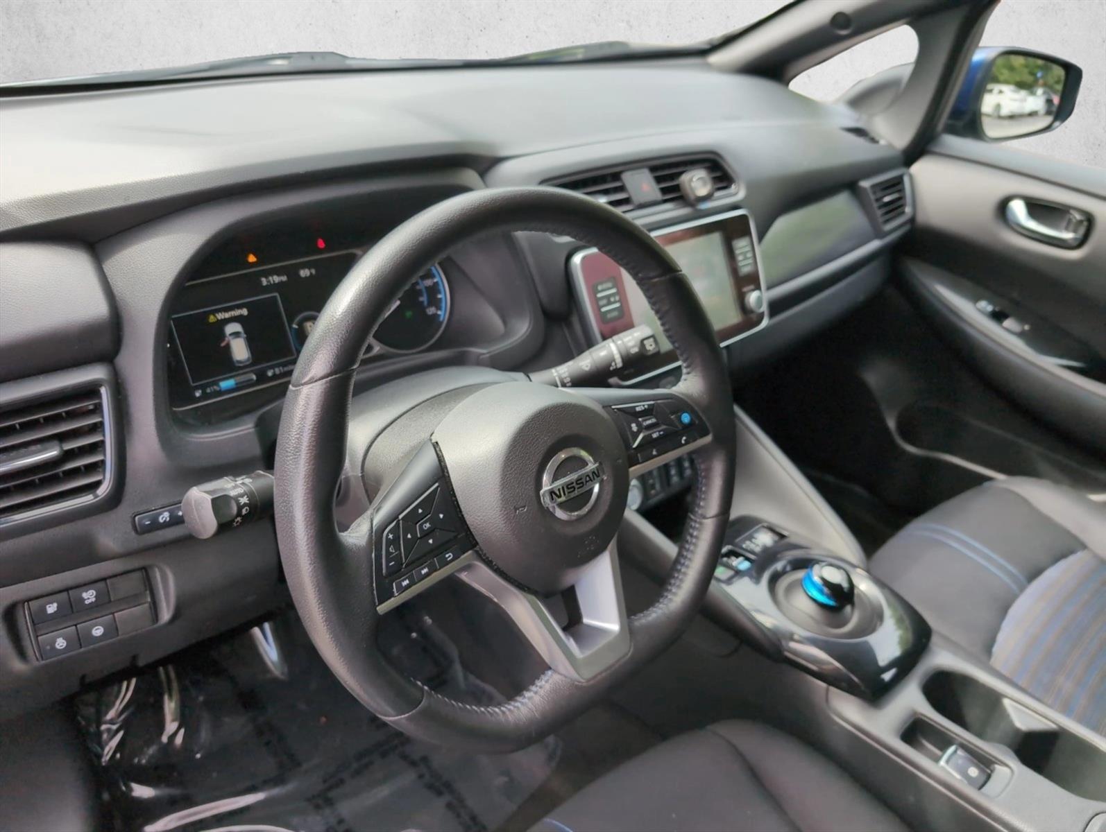 Thumbnail: 2022 Nissan Leaf - 3