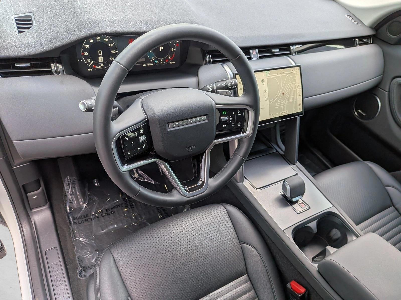 Thumbnail: 2025 Land Rover Discovery Sport - 3