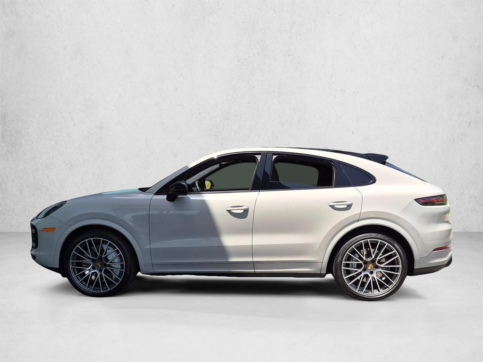 Thumbnail: 2021 Porsche Cayenne - 2