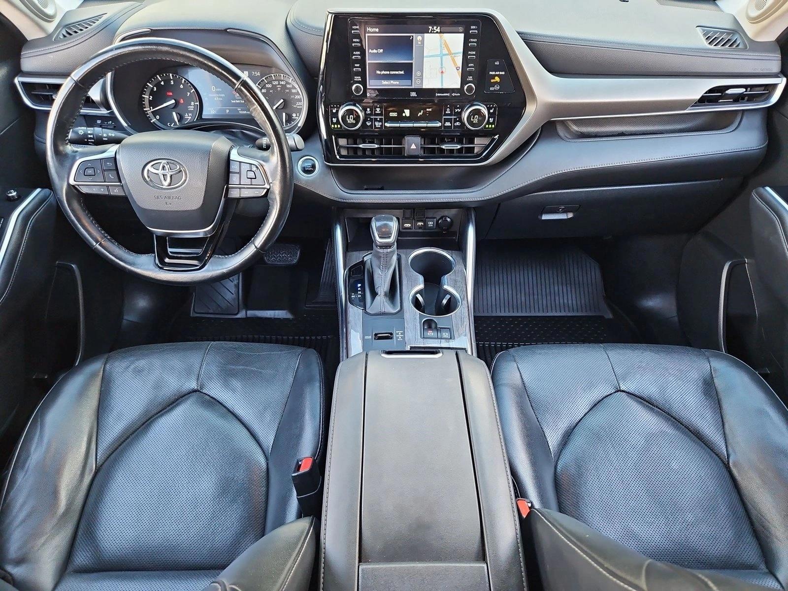 Thumbnail: 2020 Toyota Highlander - 4