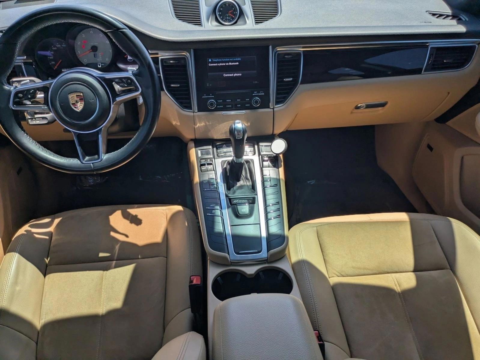 Thumbnail: 2017 Porsche Macan - 4