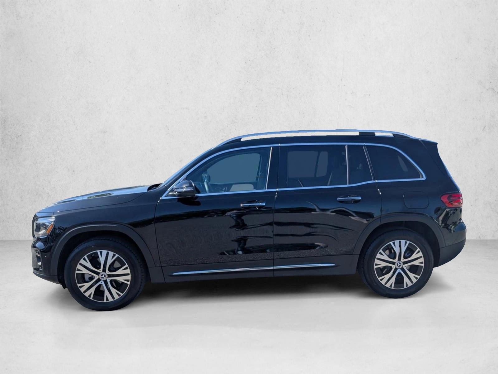 Thumbnail: 2026 Mercedes-Benz GLB - 2