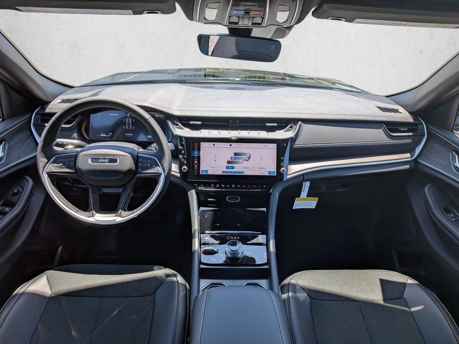 Thumbnail: 2026 Jeep Grand Cherokee - 4