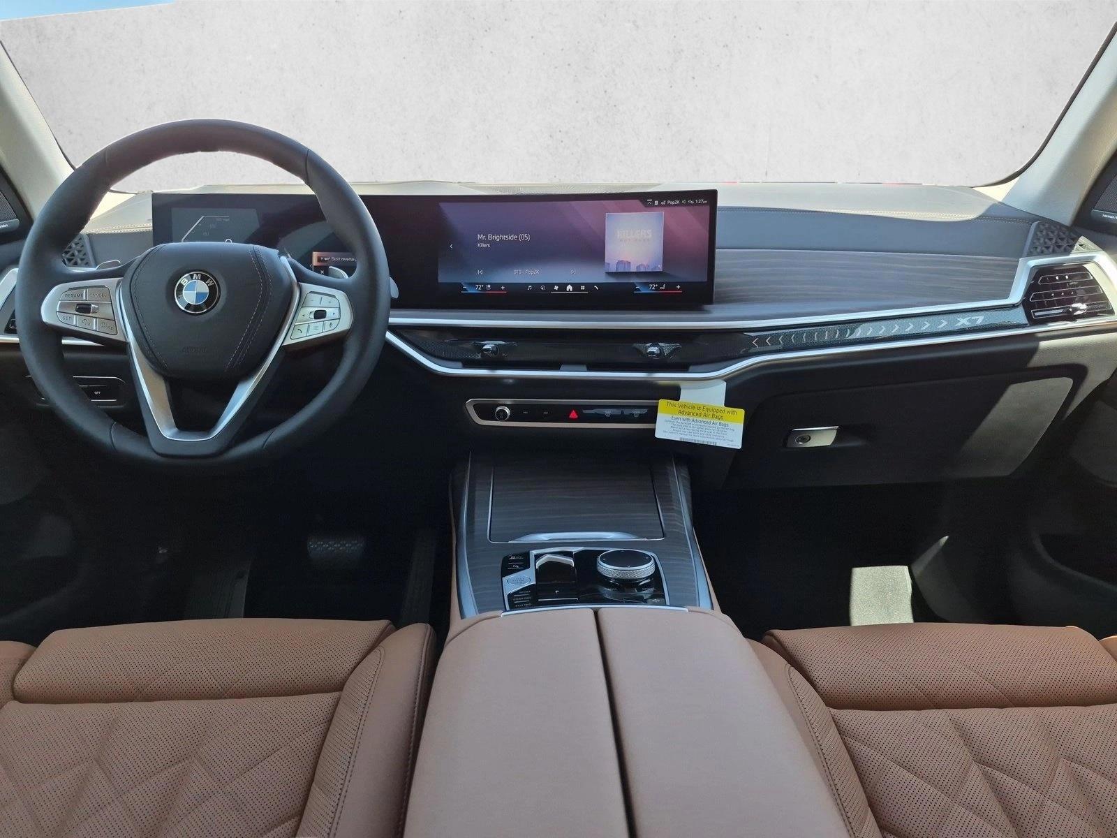 Thumbnail: 2027 BMW X7 - 4