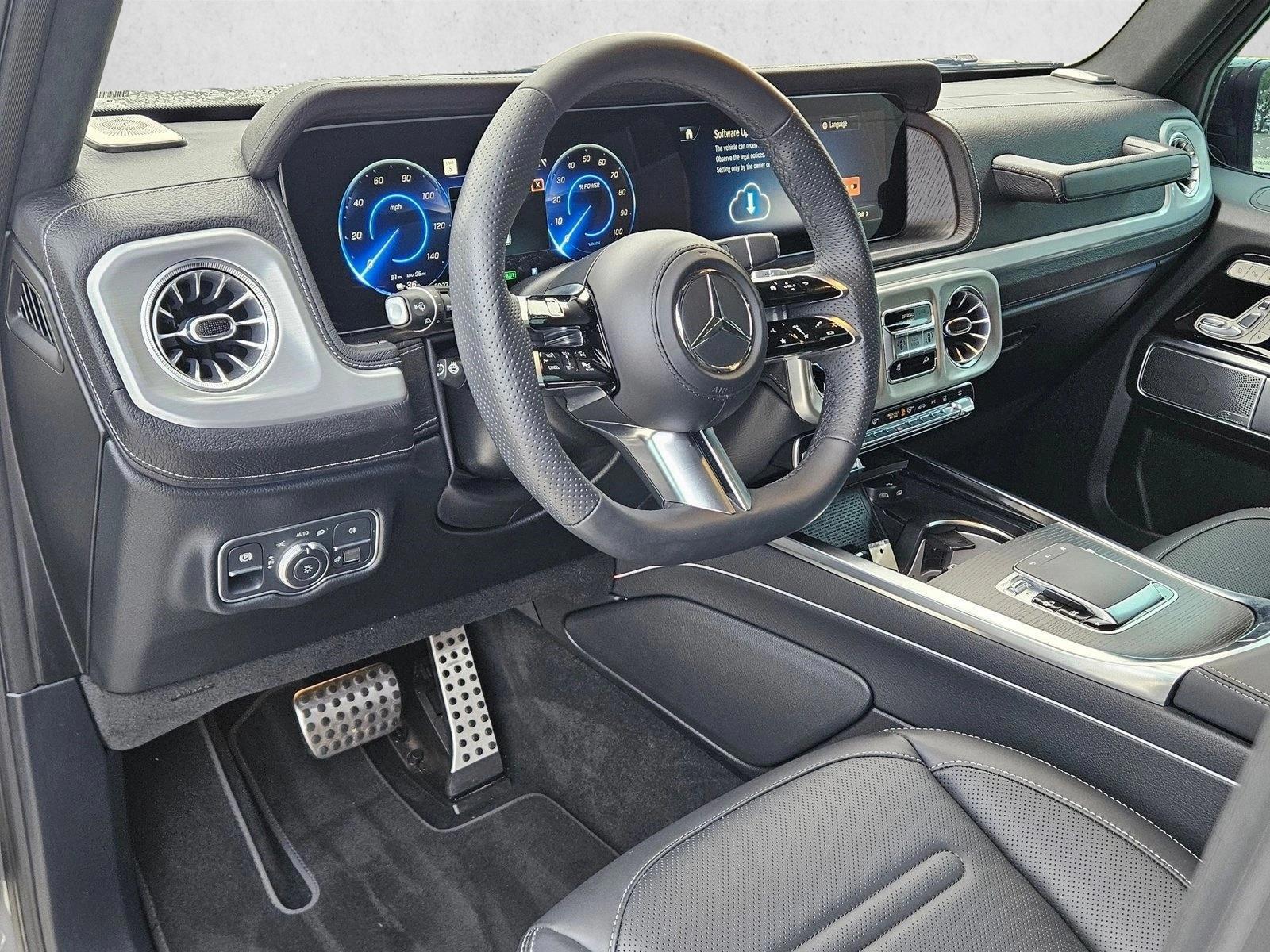 Thumbnail: 2025 Mercedes-Benz G-Class - 3