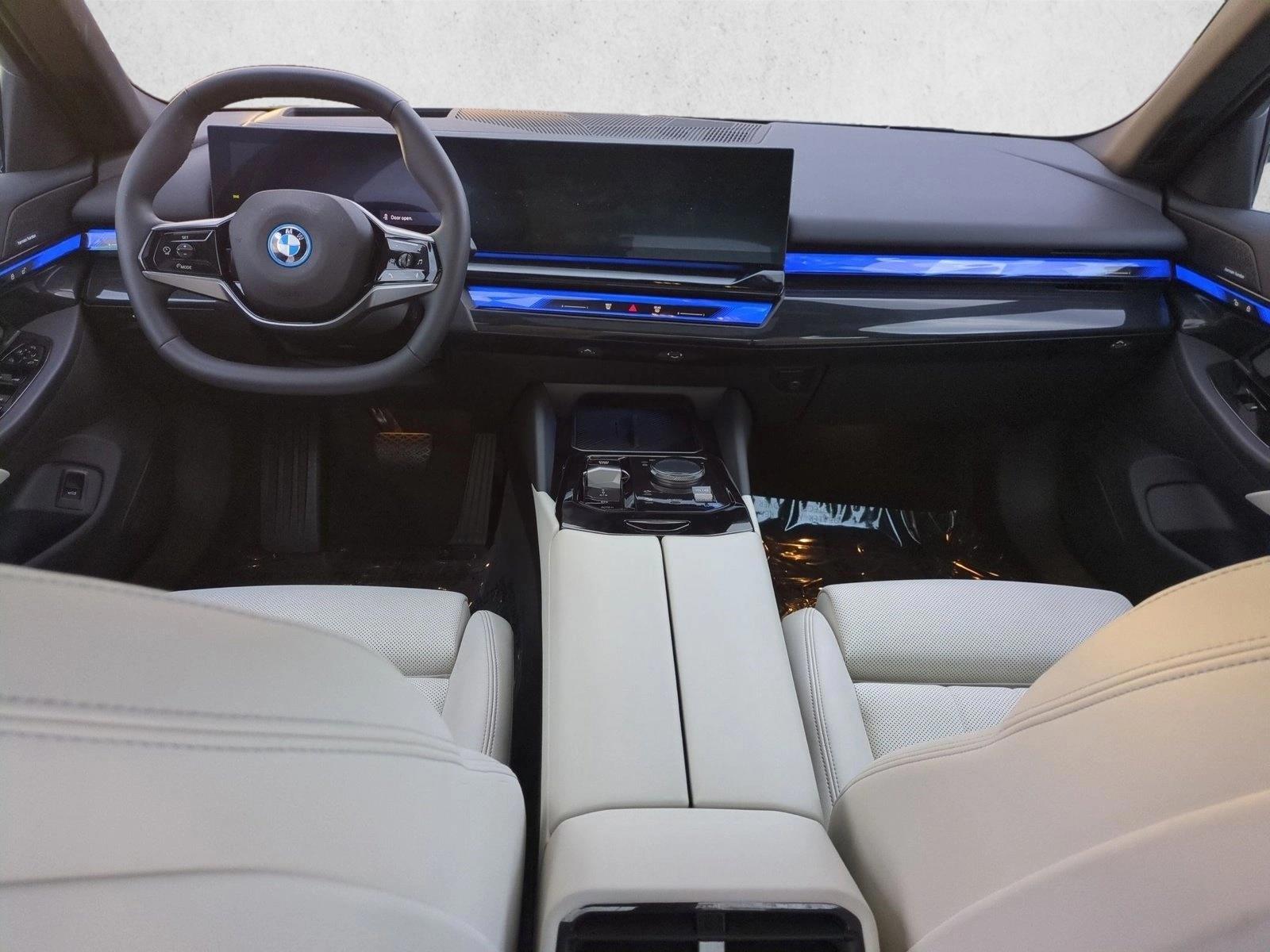 Thumbnail: 2026 BMW i5 - 3
