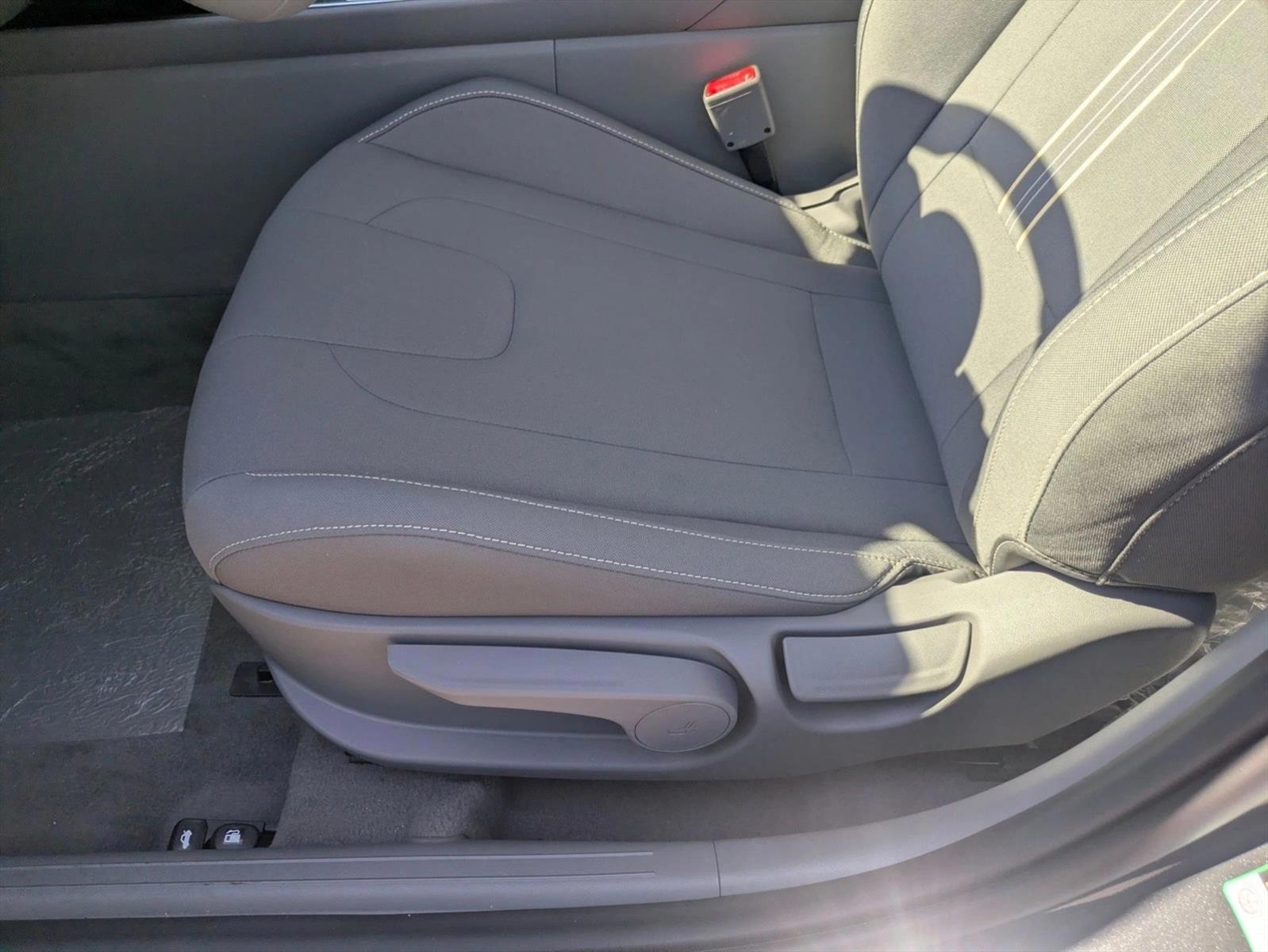Thumbnail: 2026 Hyundai Elantra - 3