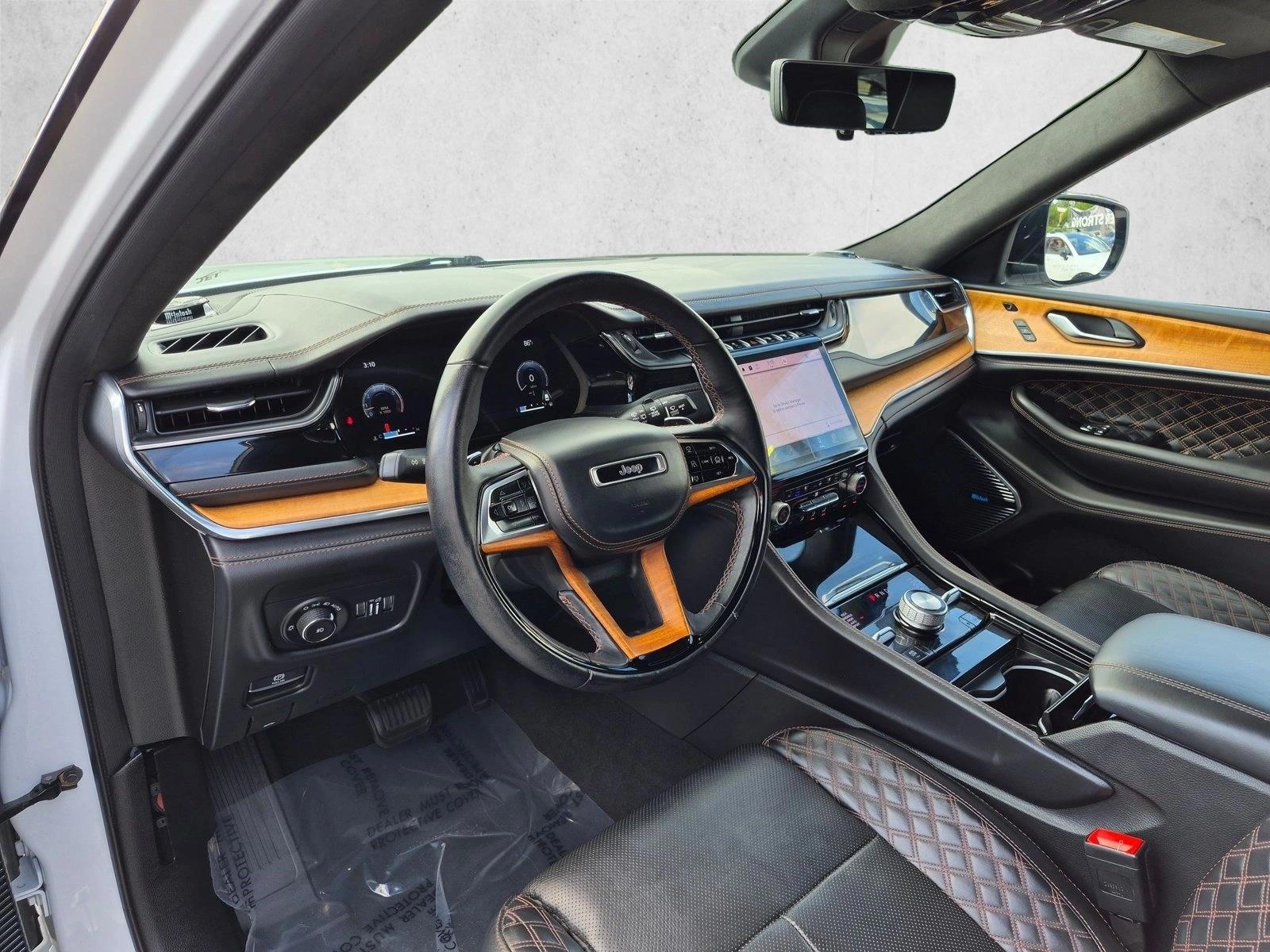 Thumbnail: 2023 Jeep Grand Cherokee L - 3