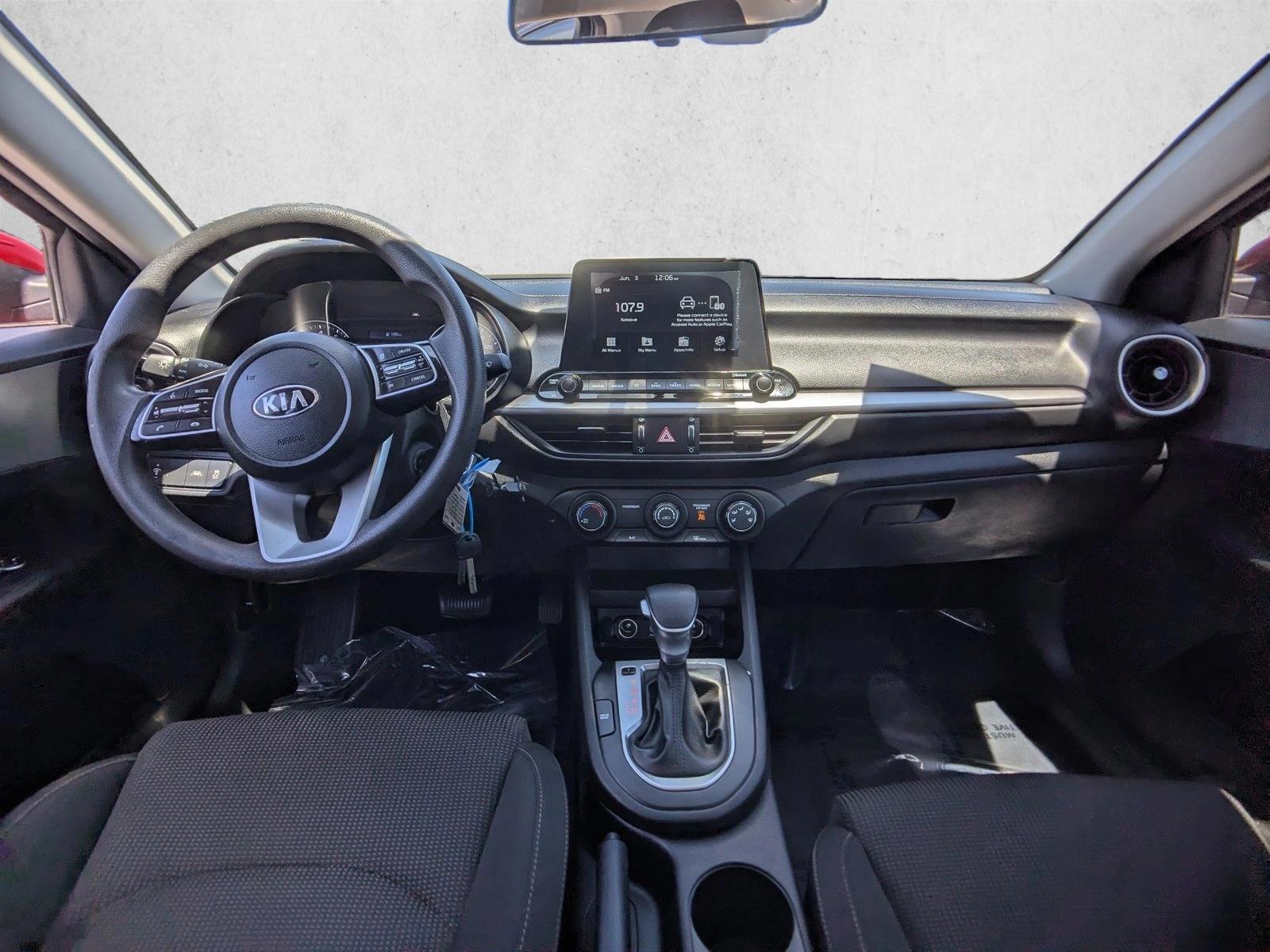 Thumbnail: 2020 Kia Forte - 4