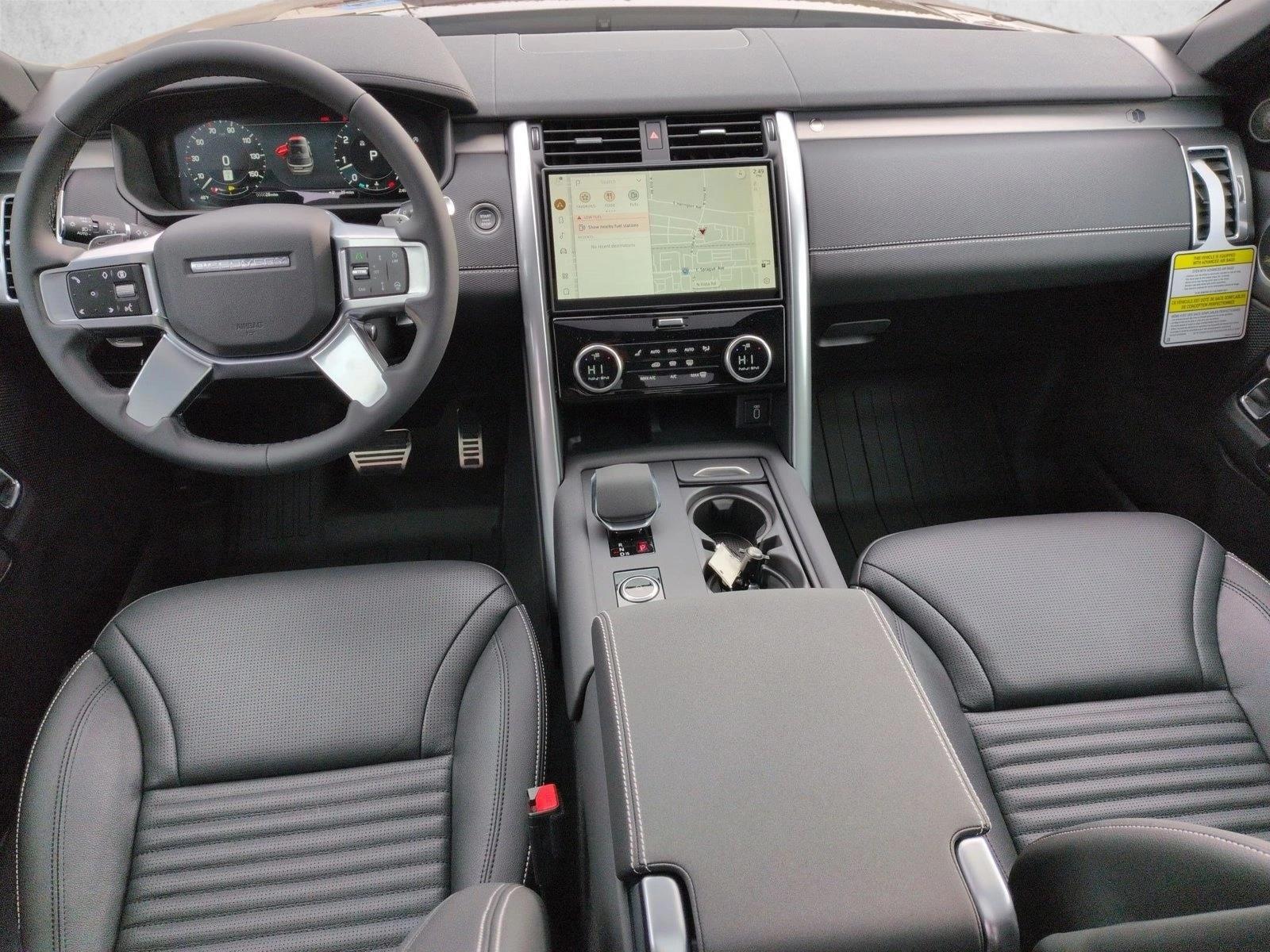 Thumbnail: 2026 Land Rover Discovery - 3