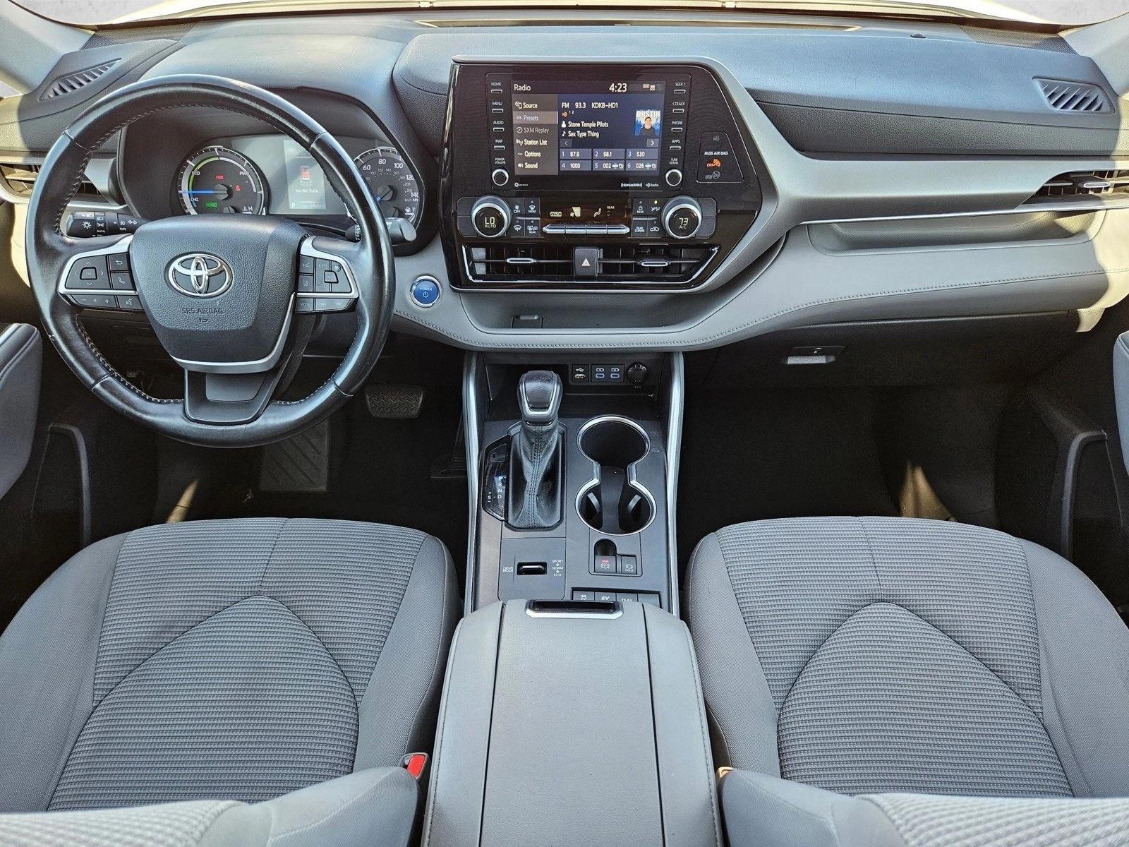 Thumbnail: 2022 Toyota Highlander - 4