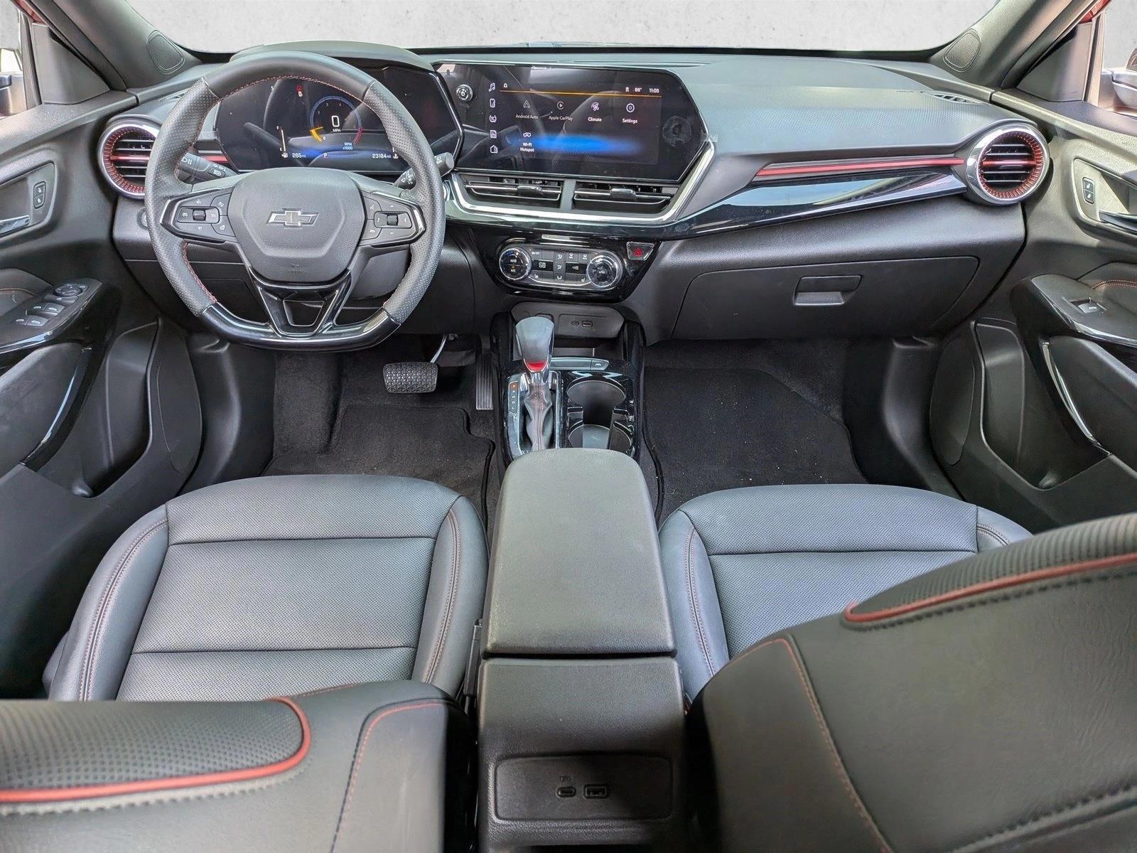 Thumbnail: 2025 Chevrolet Trax - 3