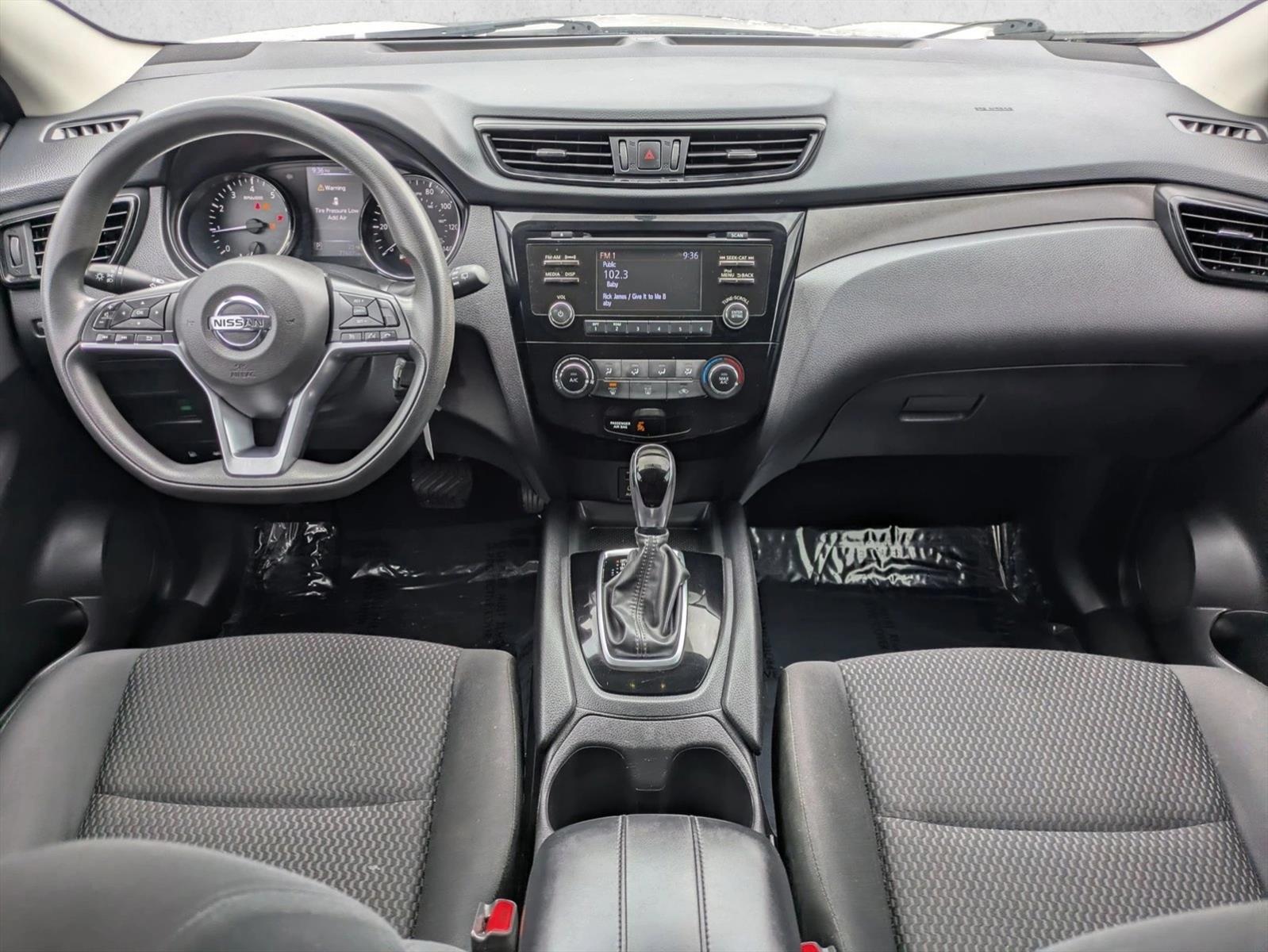 Thumbnail: 2018 Nissan Rogue Sport - 3