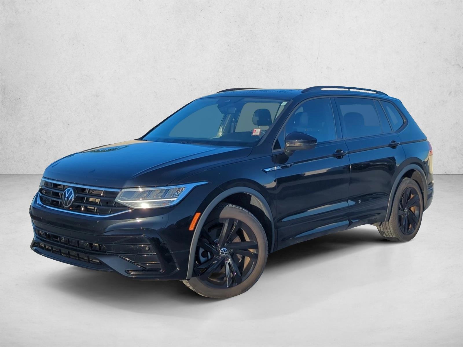 Thumbnail: 2023 Volkswagen Tiguan - 1