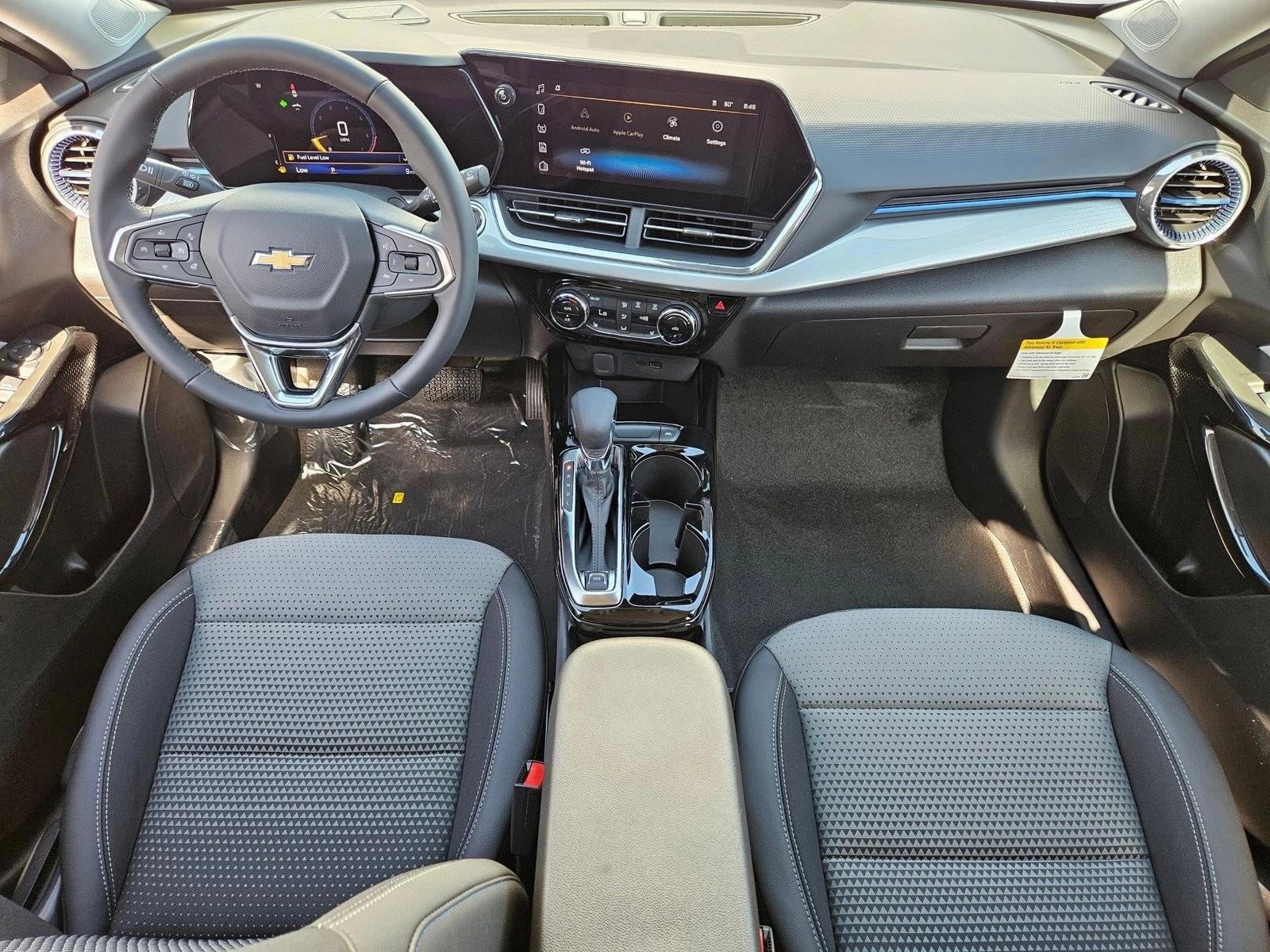 Thumbnail: 2026 Chevrolet Trax - 3