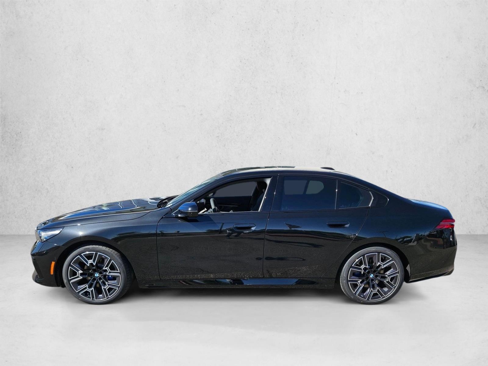 Thumbnail: 2026 BMW 5 Series - 2