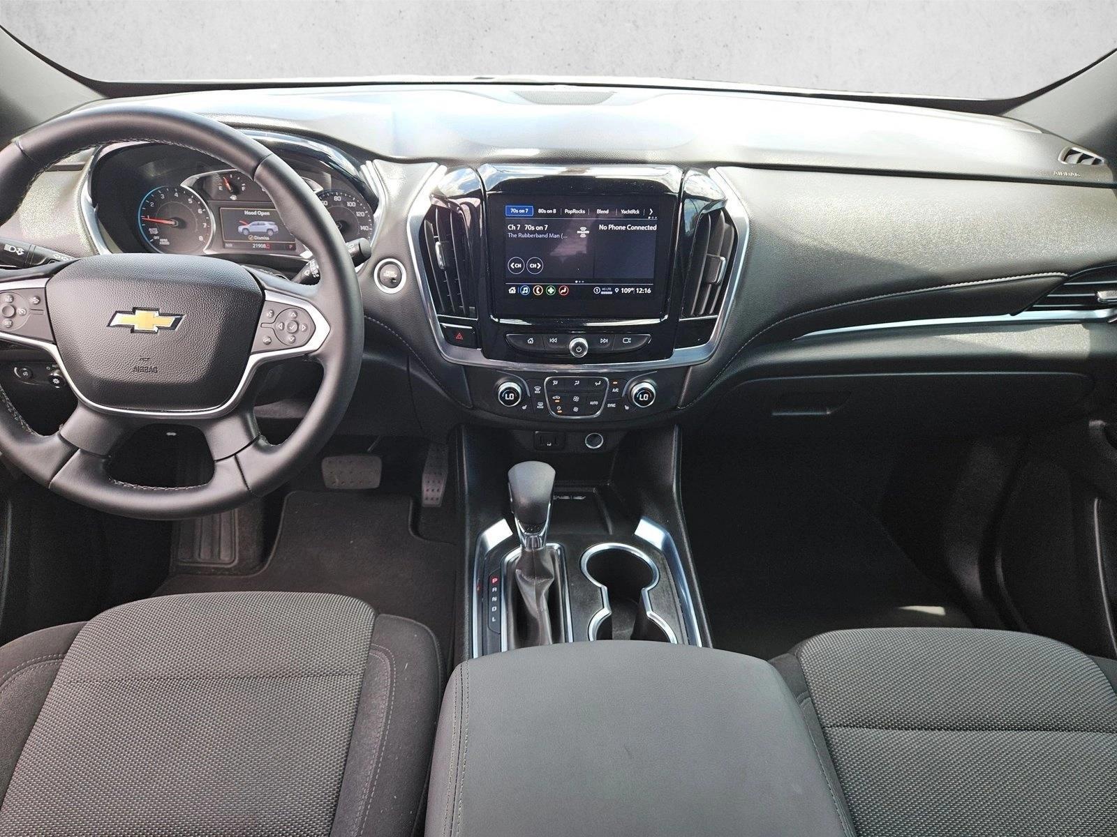 Thumbnail: 2023 Chevrolet Traverse - 3