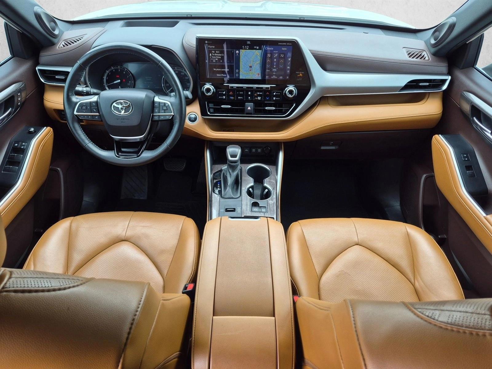 Thumbnail: 2021 Toyota Highlander - 3