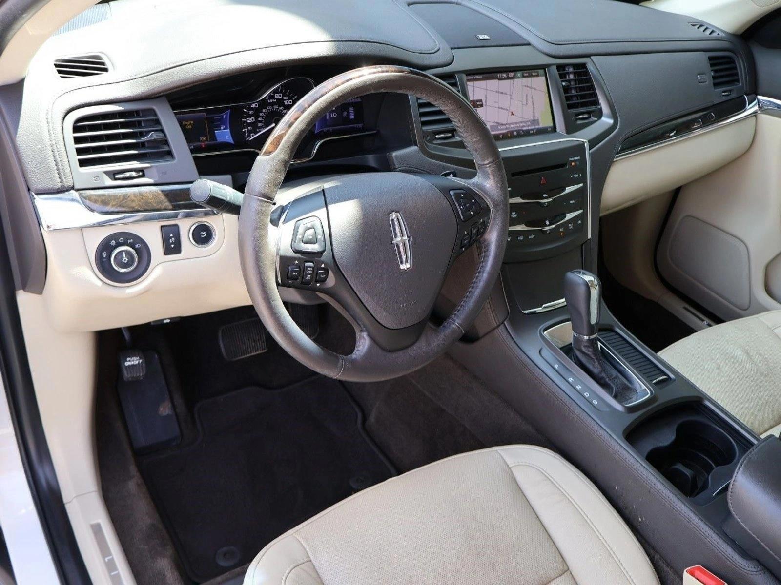 Thumbnail: 2013 Lincoln MKS - 3