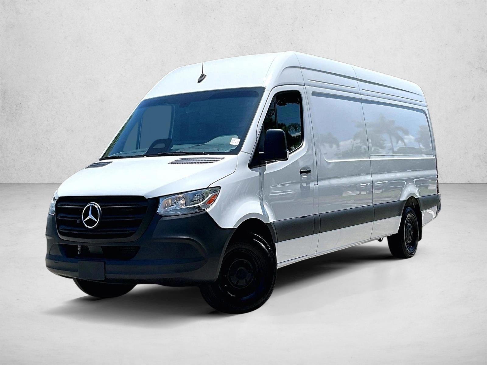Thumbnail: 2025 Mercedes-Benz Sprinter - 1