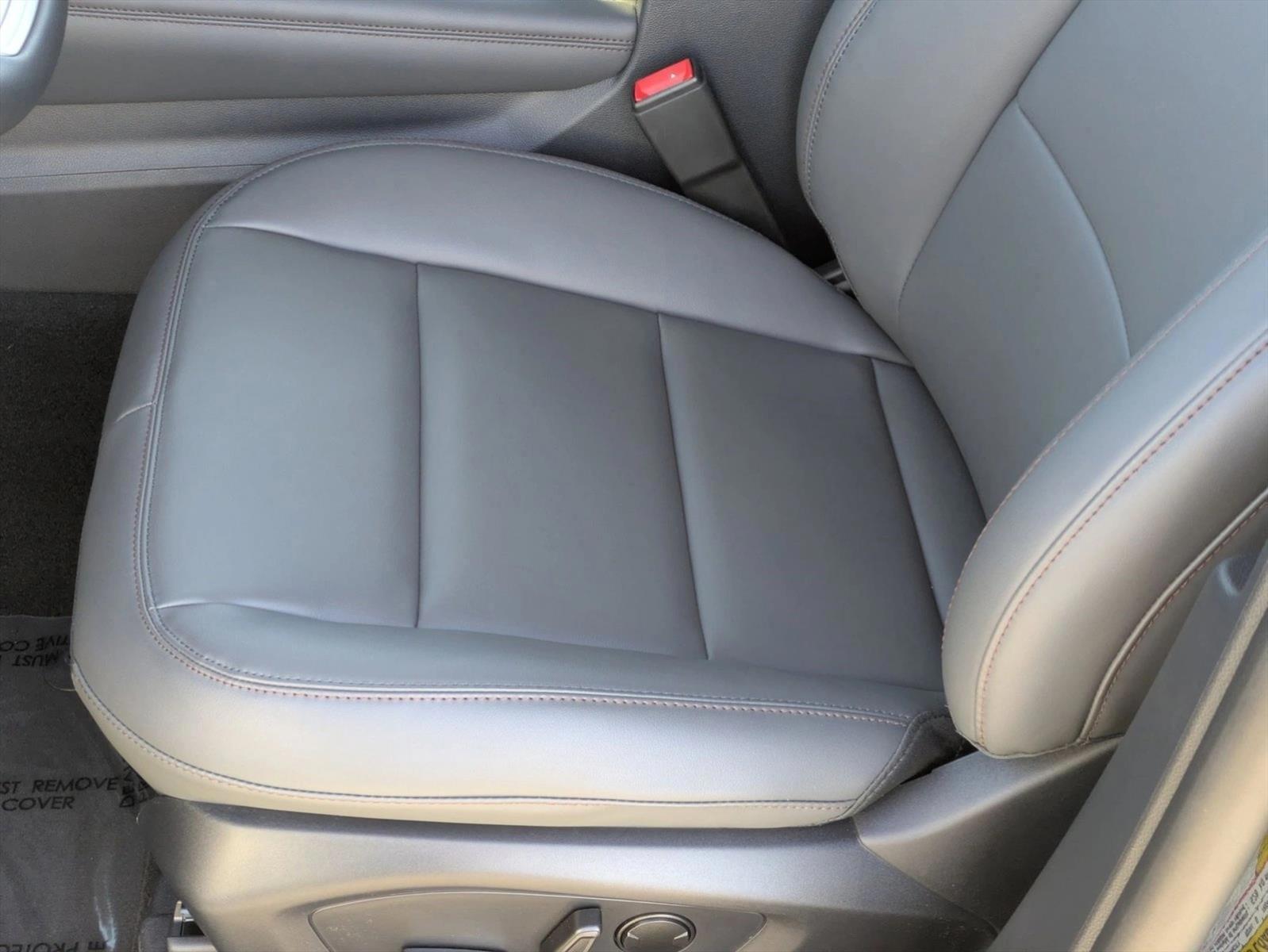 Thumbnail: 2026 Ford Explorer - 5