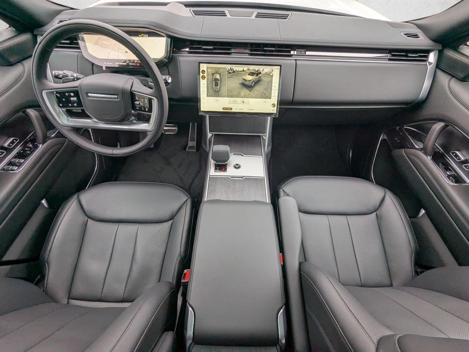 Thumbnail: 2025 Land Rover Range Rover - 4