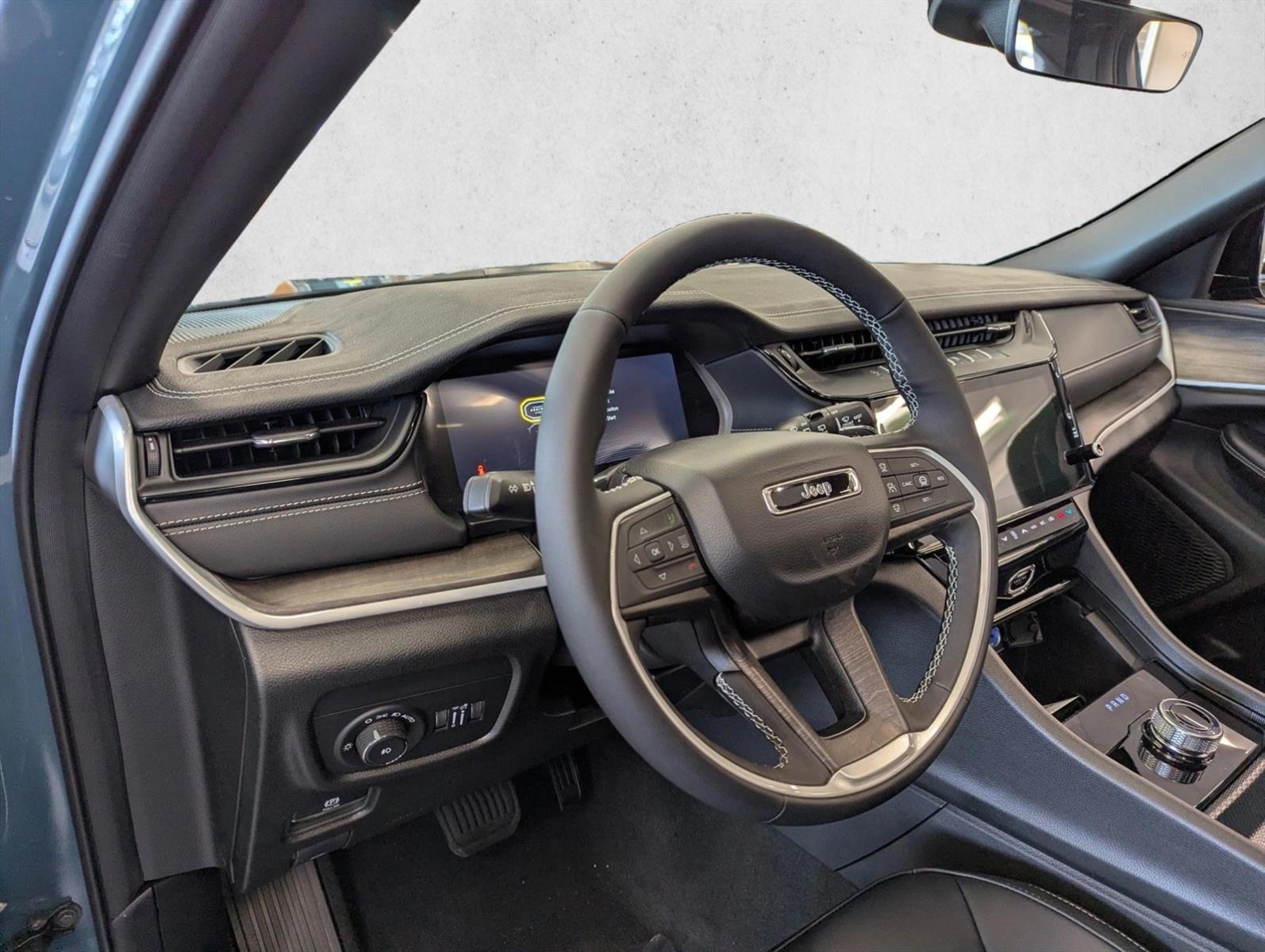 Thumbnail: 2026 Jeep Grand Cherokee L - 2