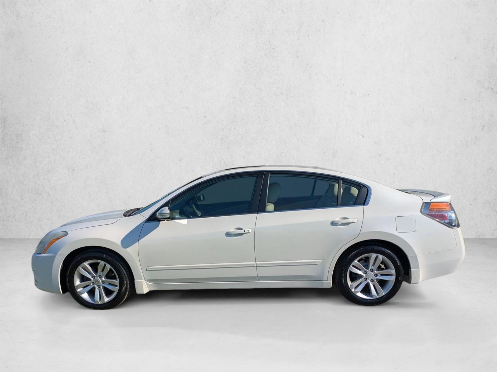 Thumbnail: 2012 Nissan Altima - 4